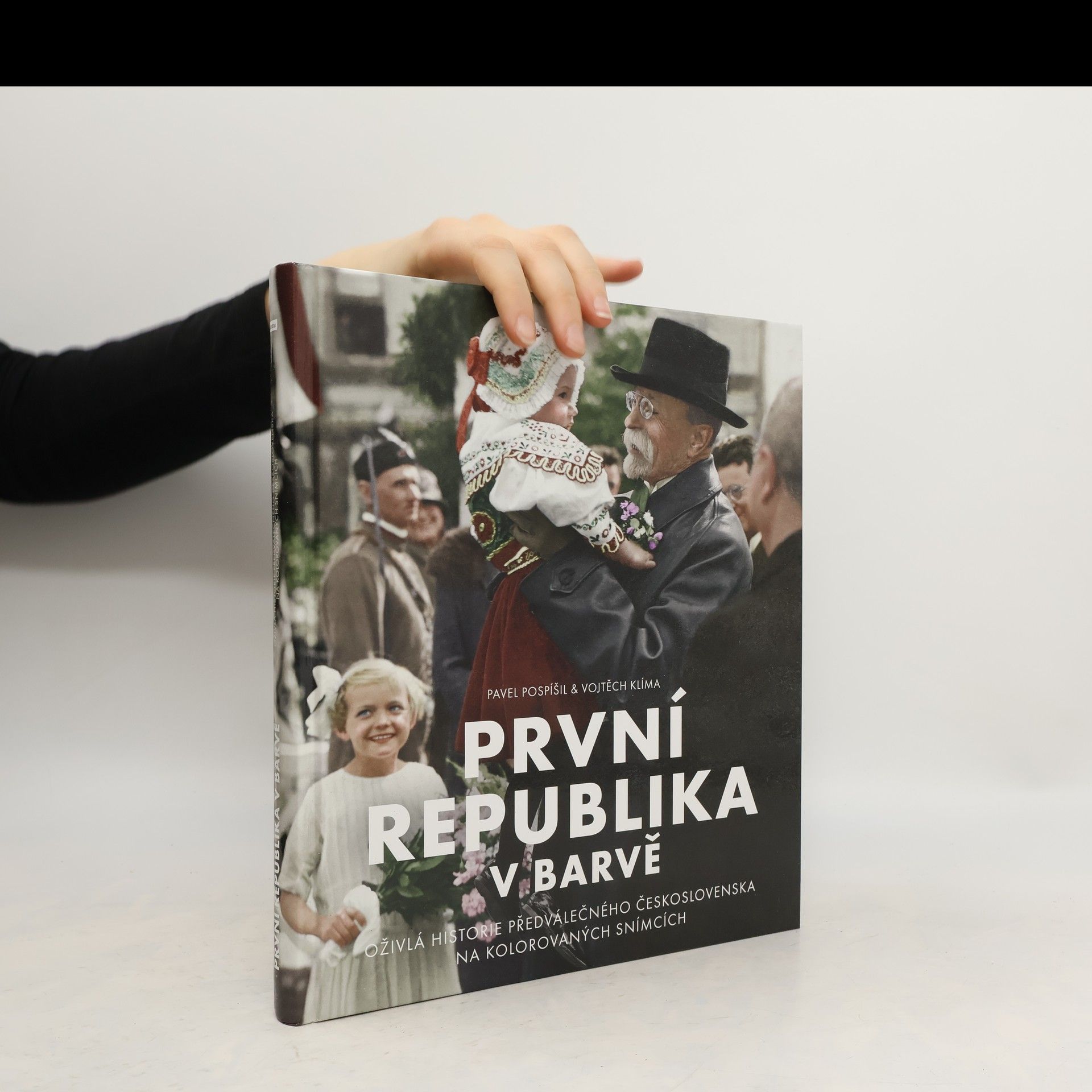 První republika v barvě: Oživlá historie předválečného Československa na kolorovaných snímcích