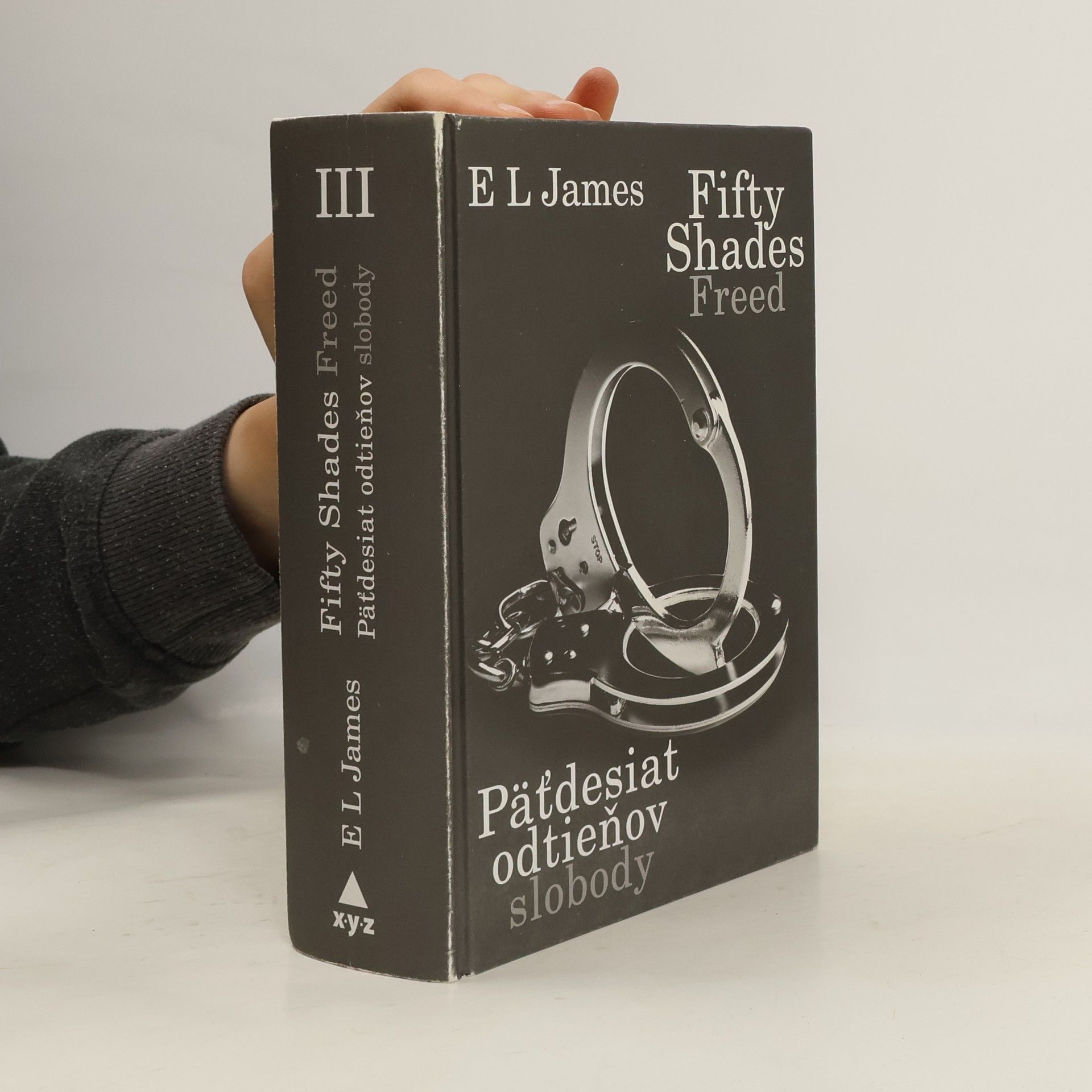 E L James Päťdesiat odtieňov slobody
