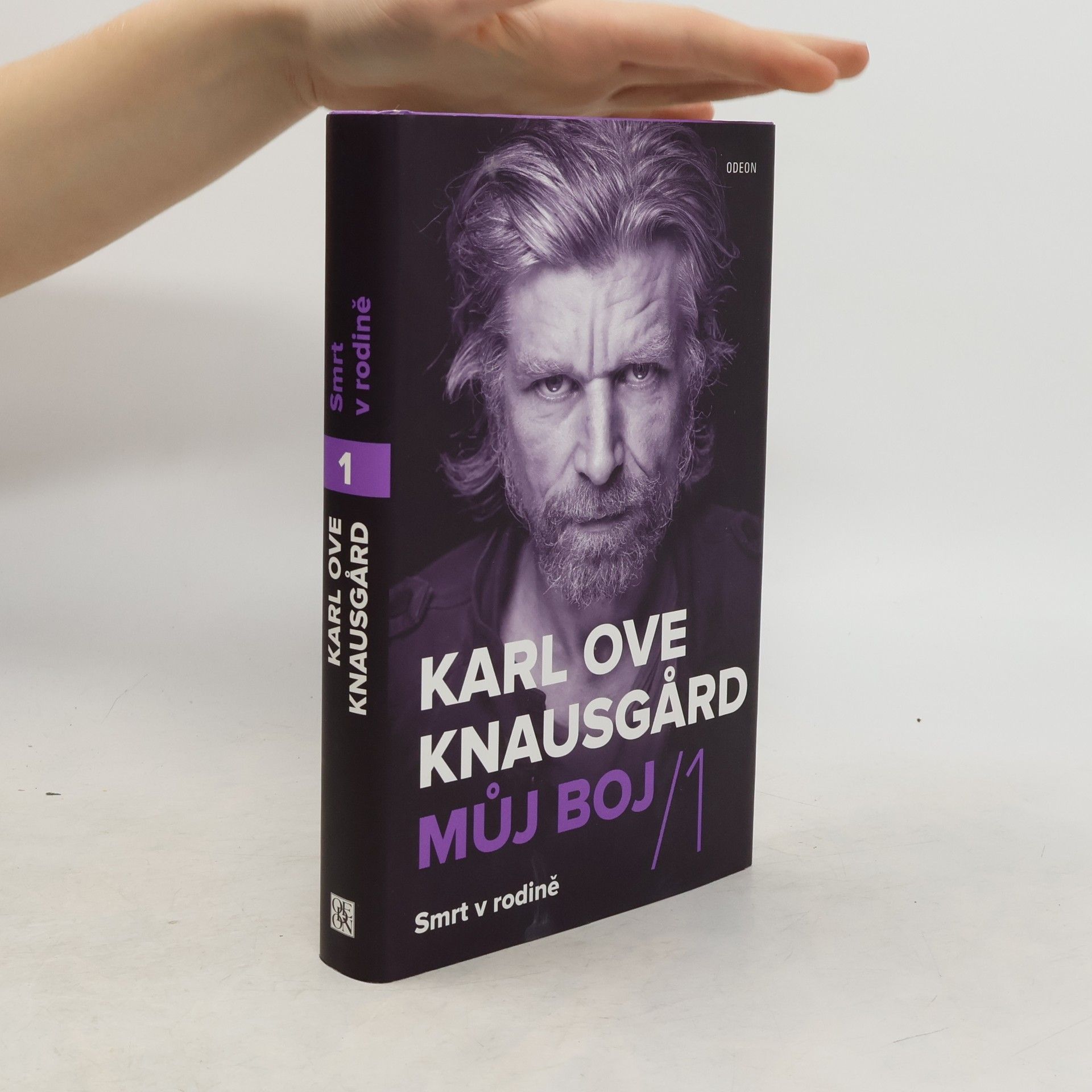 Karl Ove Knausgaard Můj boj. 1, Smrt v rodině
