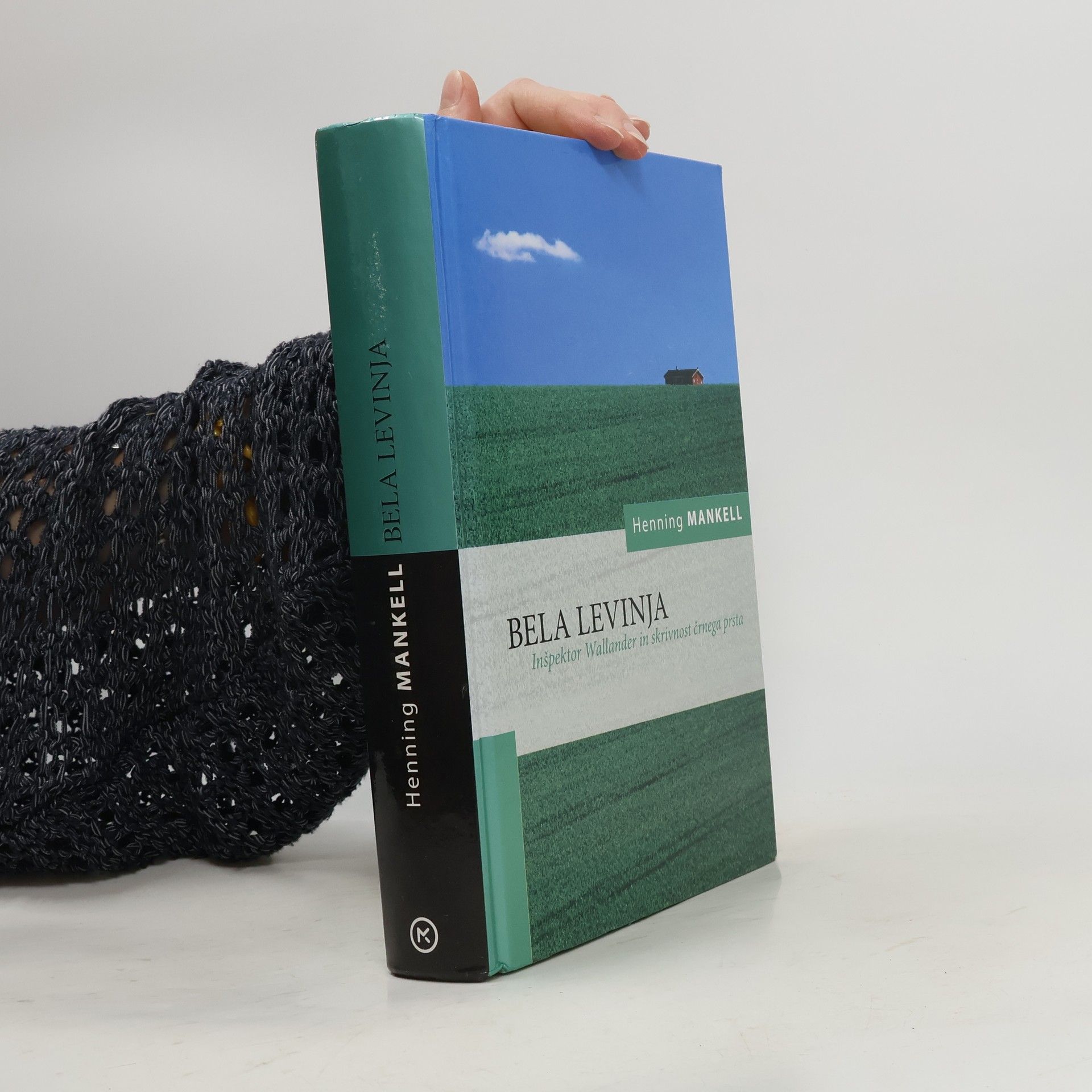 Henning Mankell Ins̆pektor Wallander: Bela Levinja