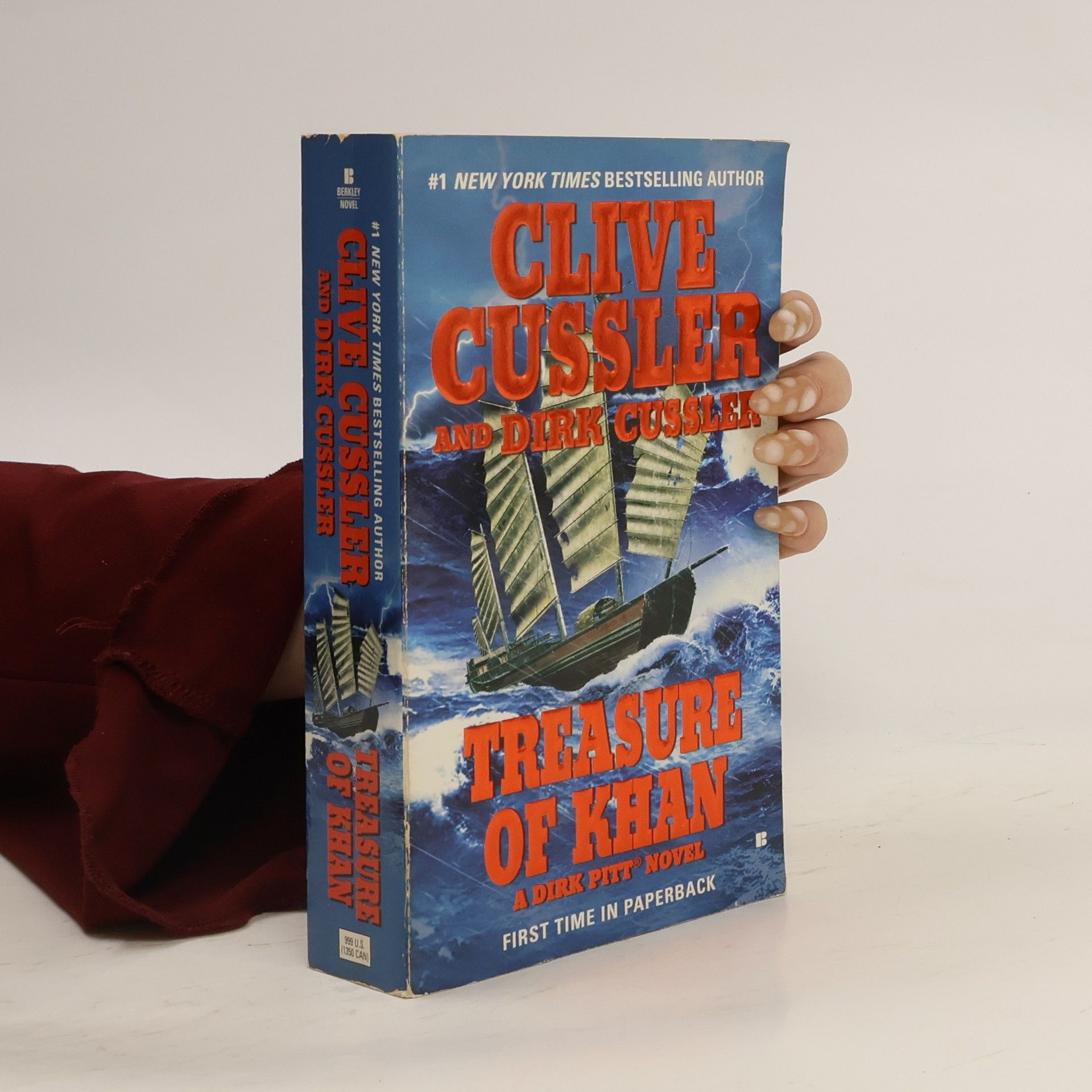 Clive Cussler Treasure of Khan