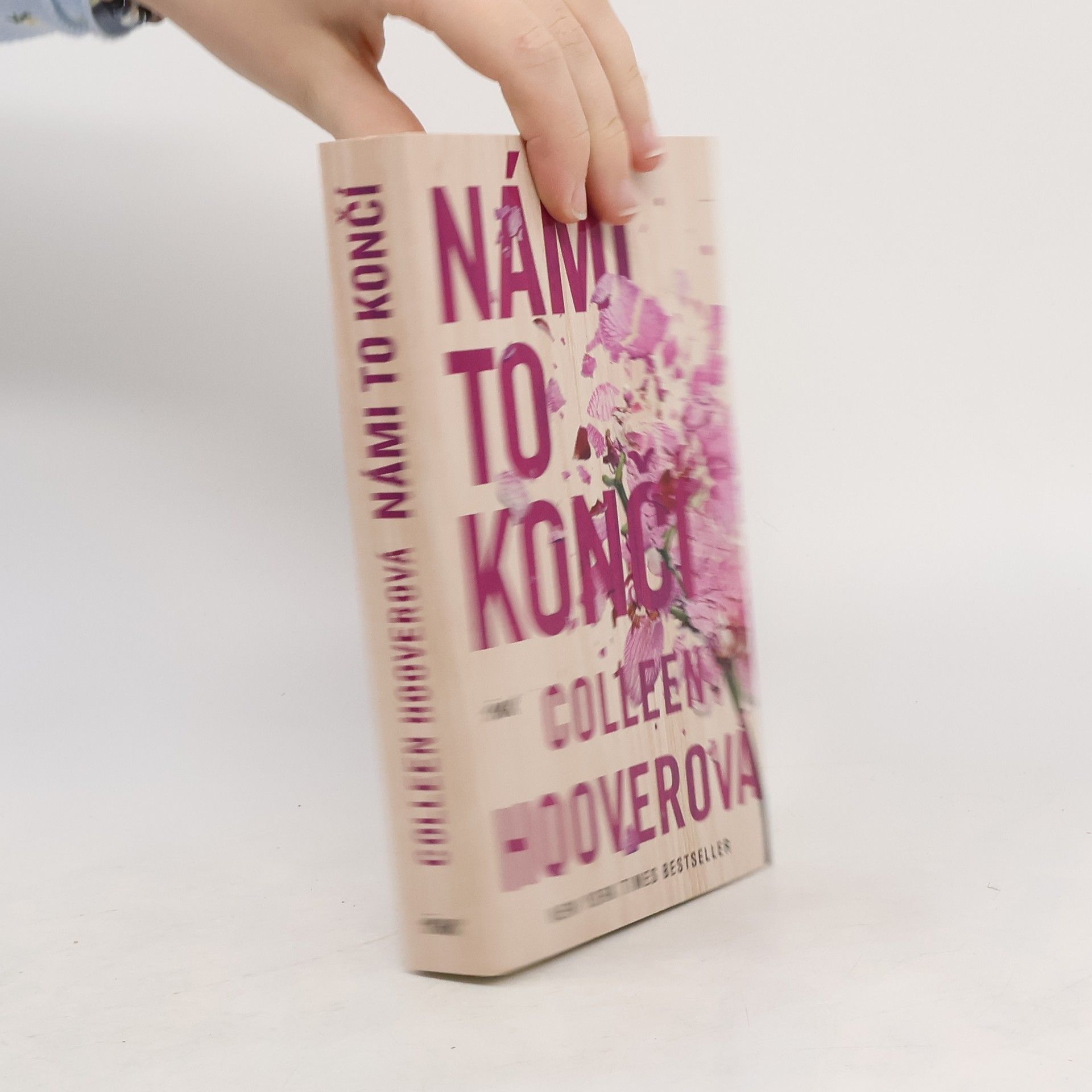 Colleen Hoover Námi to končí