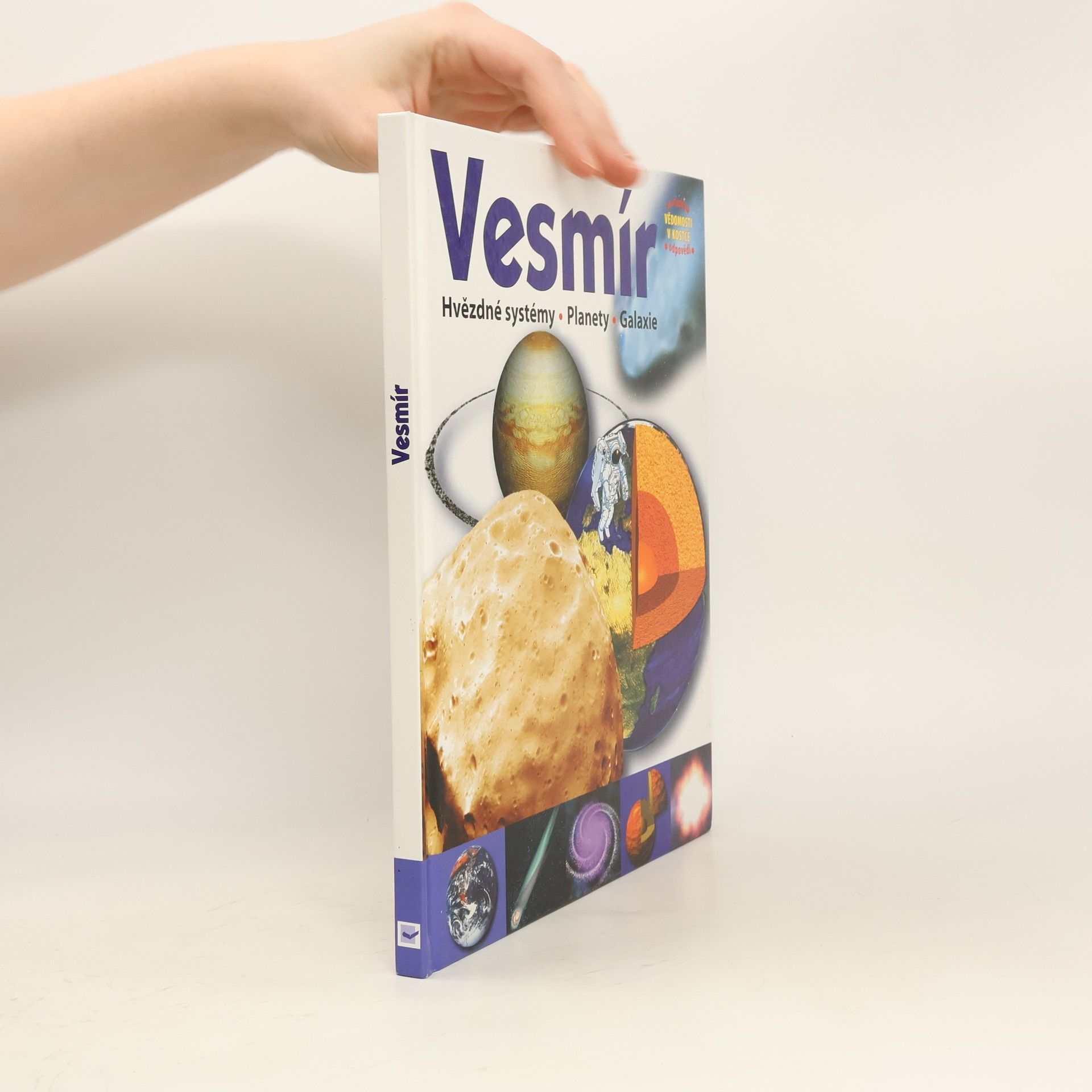 Autorenkollektiv Vesmír : hvězdné systémy, planety, galaxie
