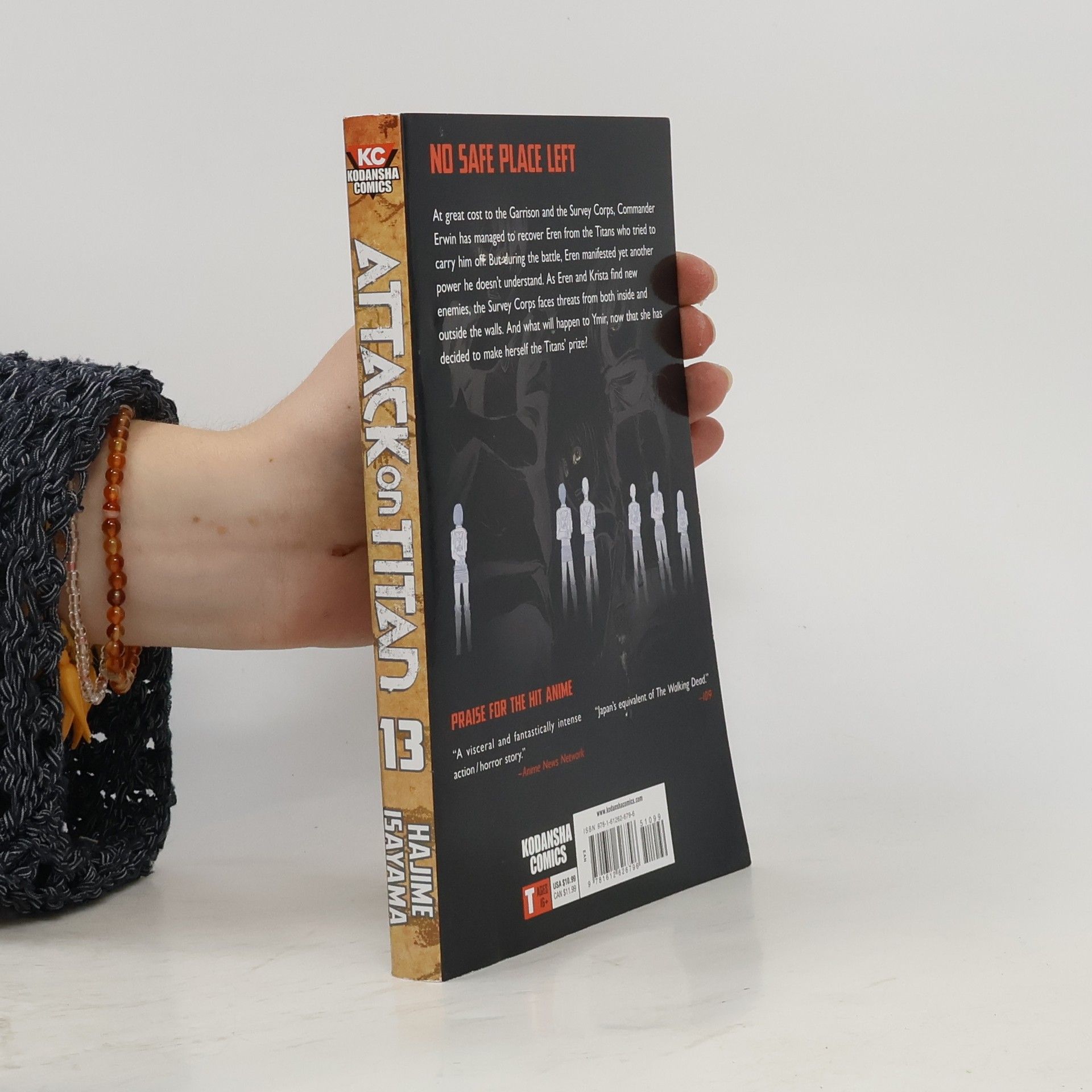 Hajime Isayama Attack on Titan vol. 13