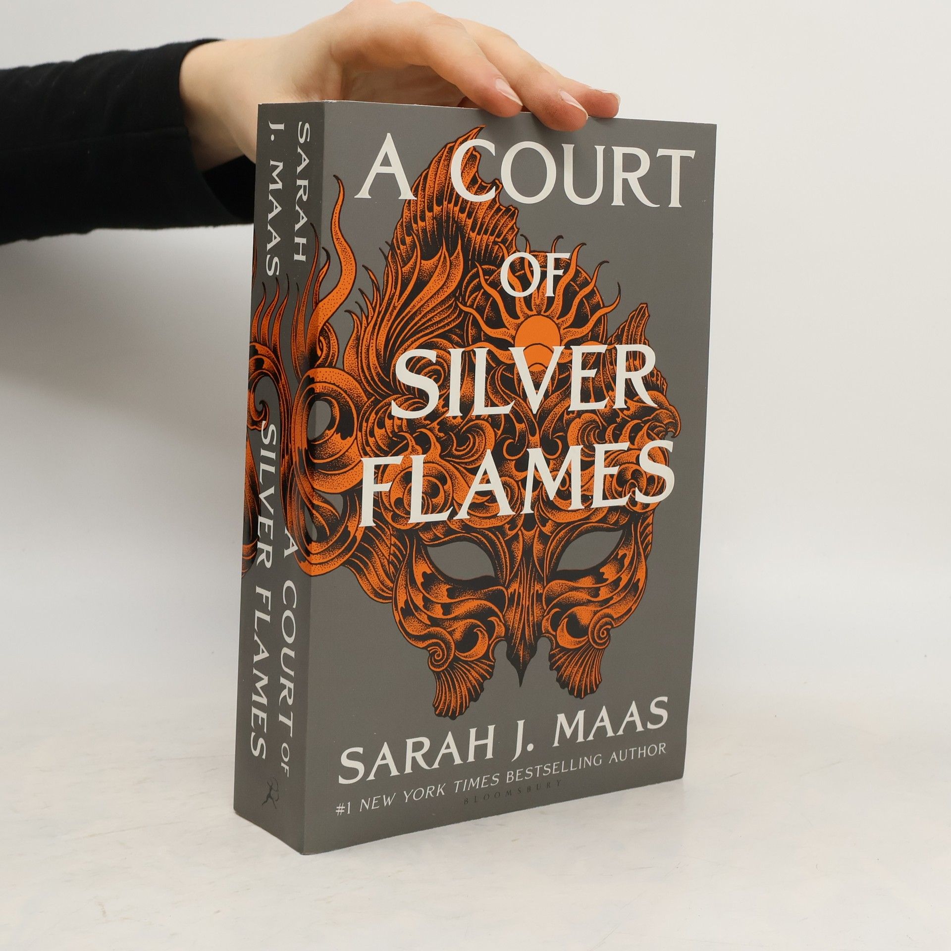 Sarah J. Maas A Court of Silver Flames