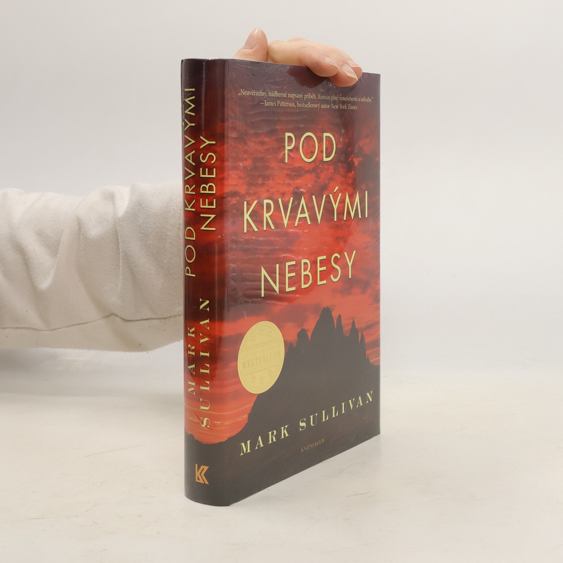 Mark T. Sullivan Pod krvavými nebesy