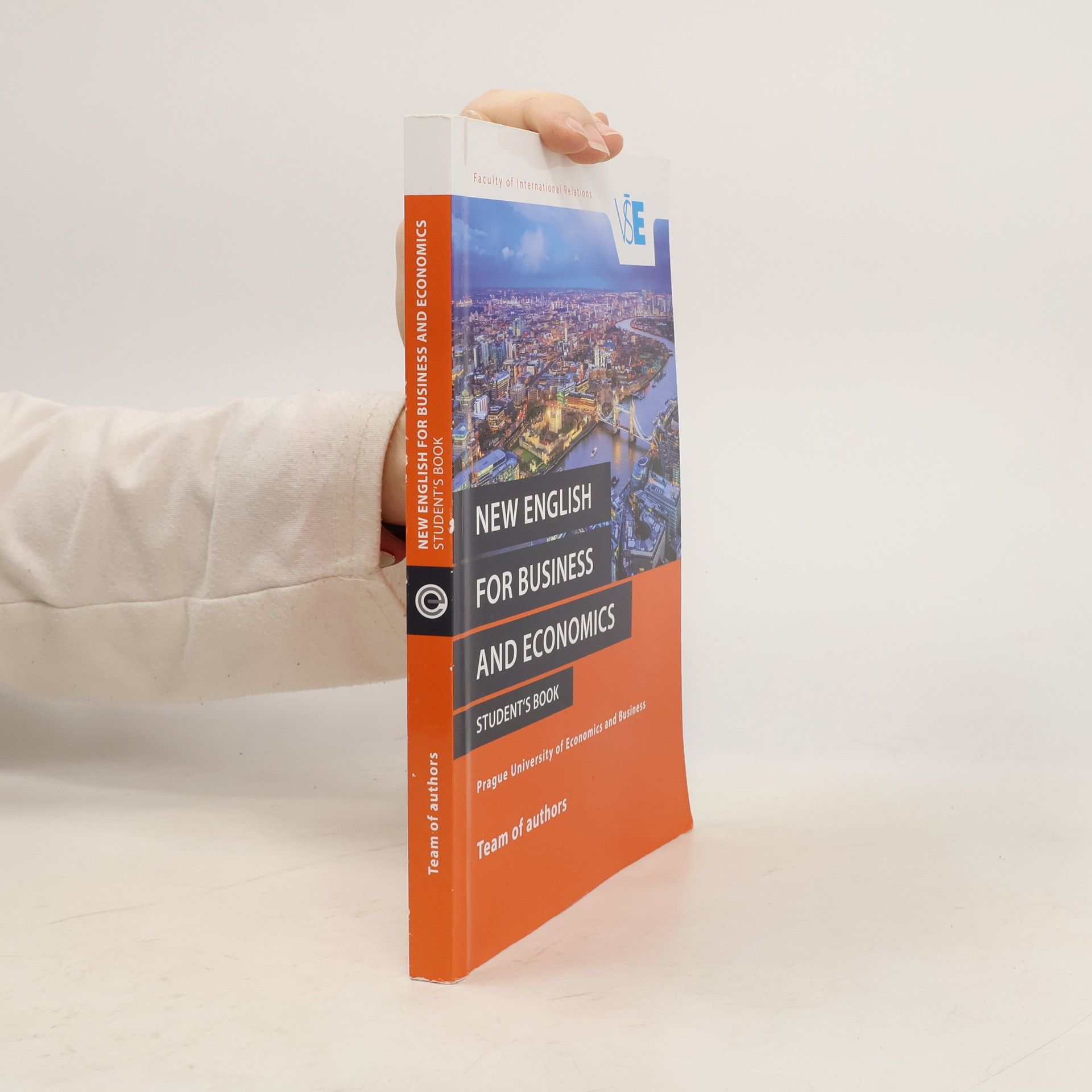 Kolektiv autorů New English for business and economics: Student's book