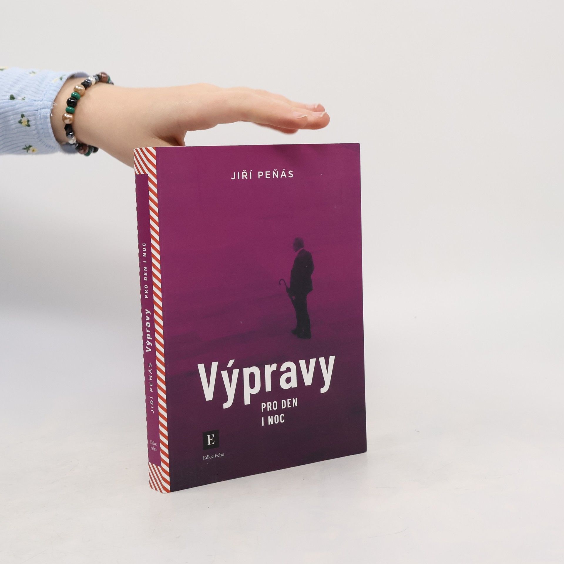 Výpravy pro den i noc : třetí kniha cest po vlastních krajinách