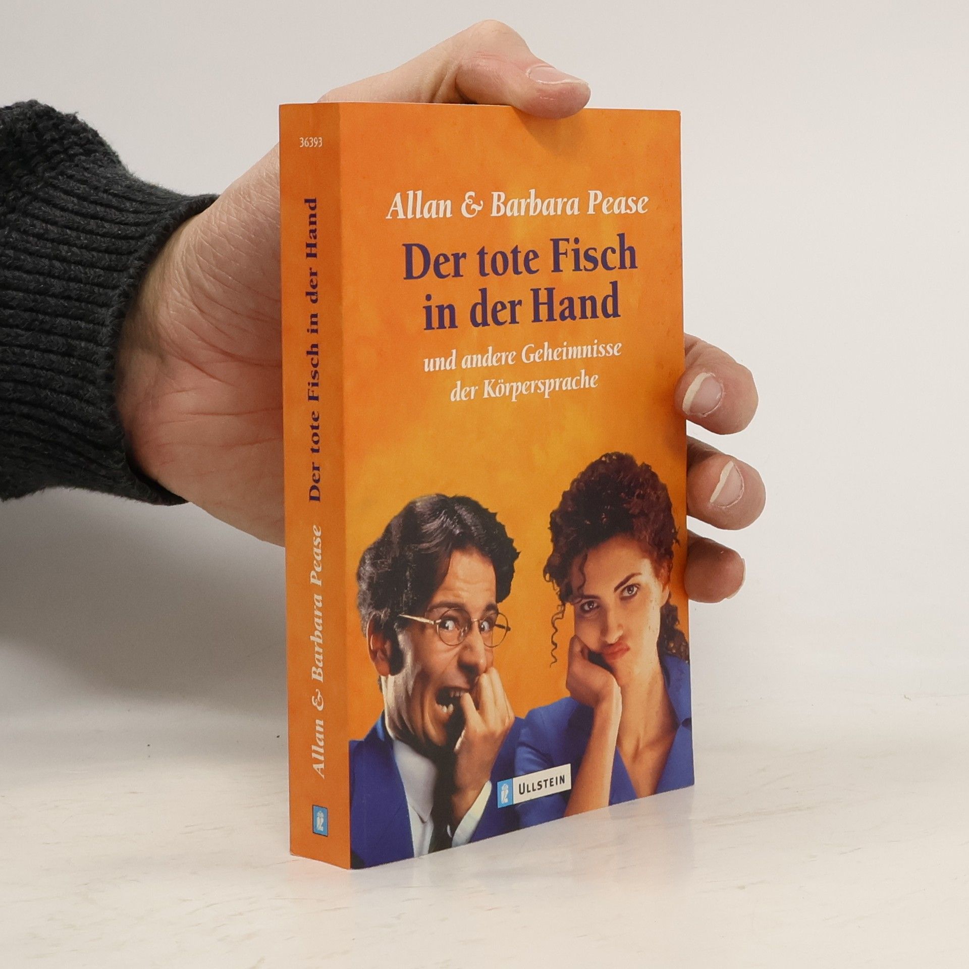 Allan Pease Der tote Fisch in der Hand