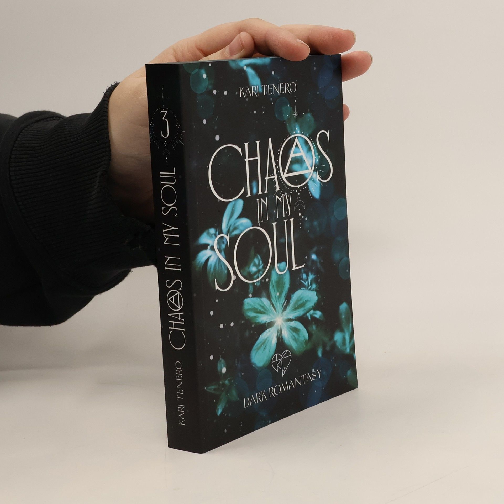 Kari Tenero Chaos in My Soul 3