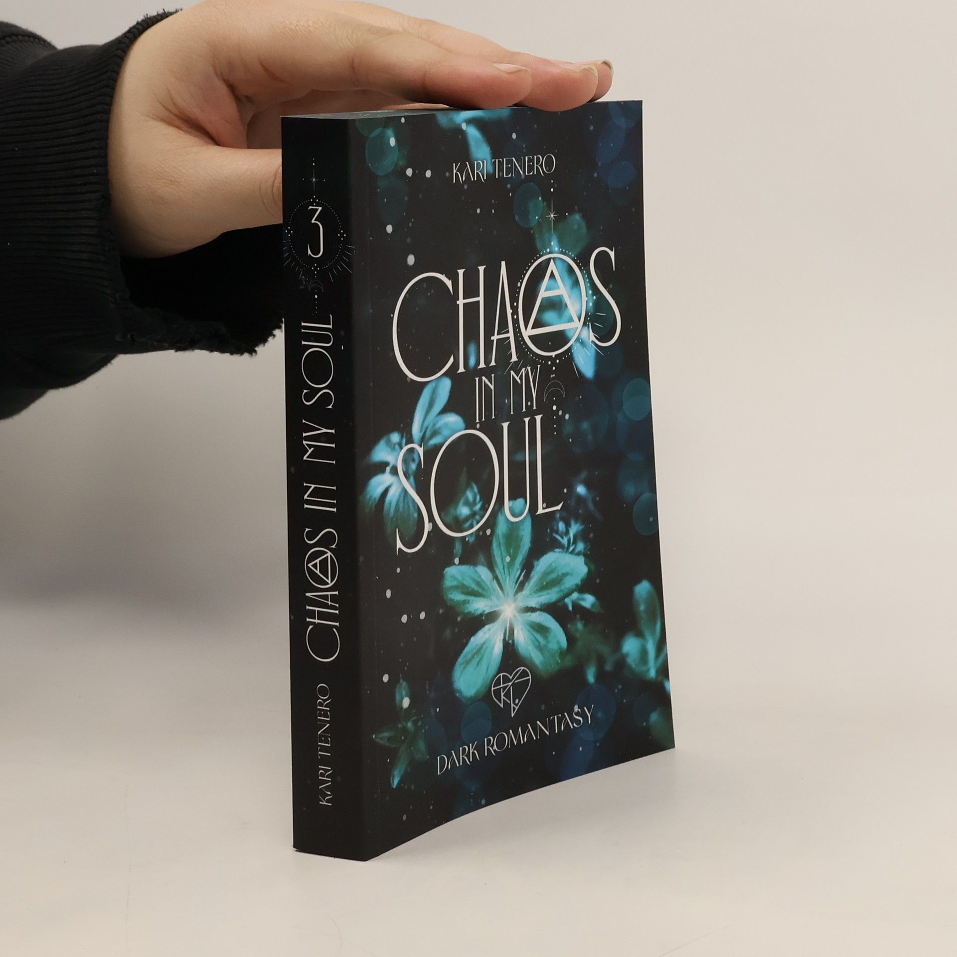 Kari Tenero Chaos in My Soul 3