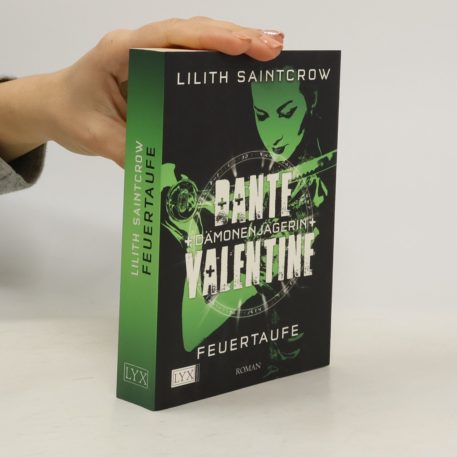 Lilith Saintcrow Feuertaufe. Feuertaufe