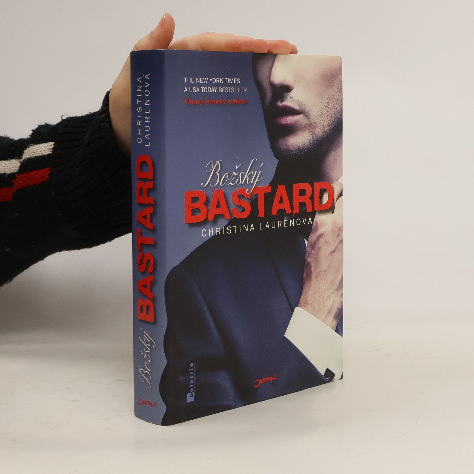 Christina Lauren Božský bastard