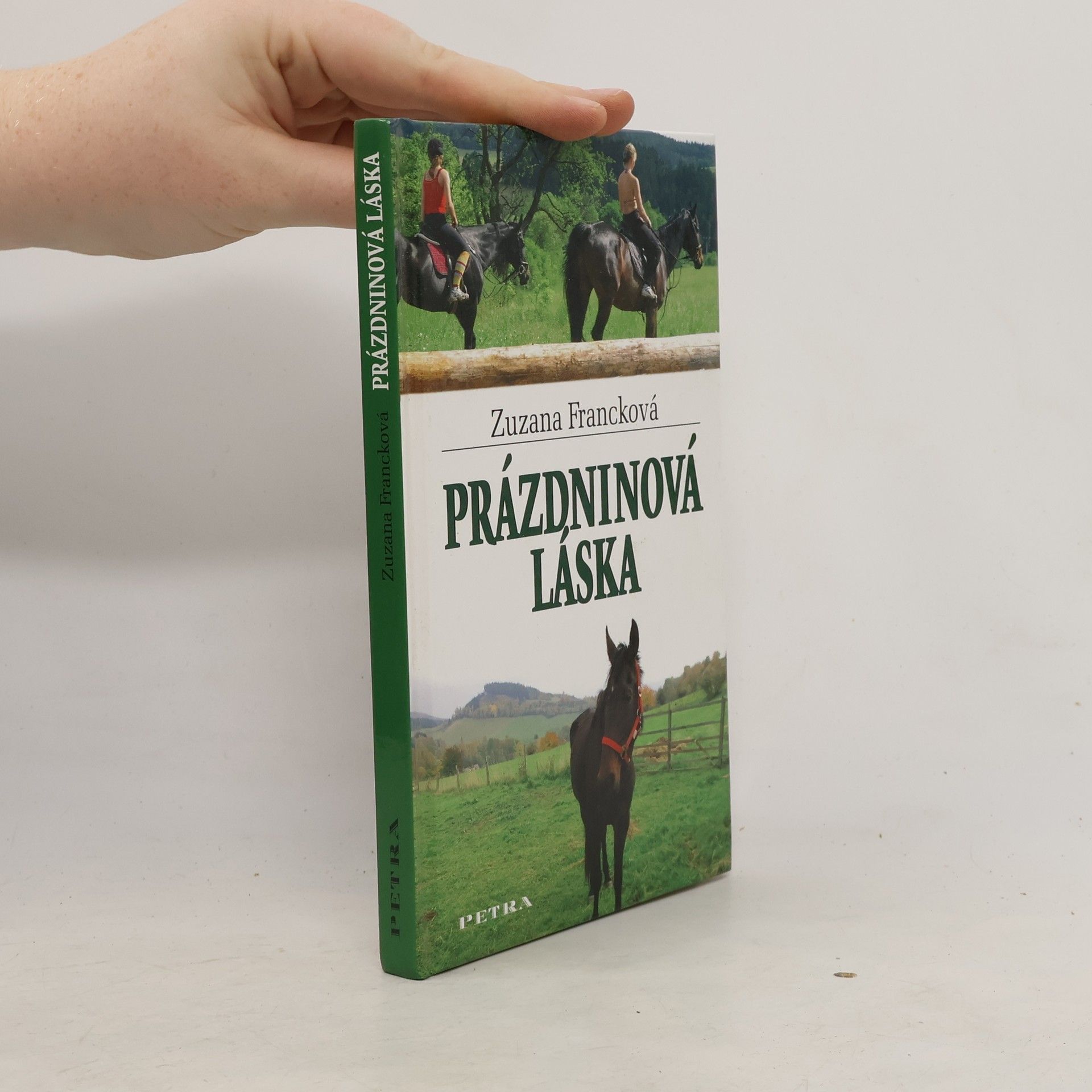 Zuzana Francková Prázdninová láska : dívčí román