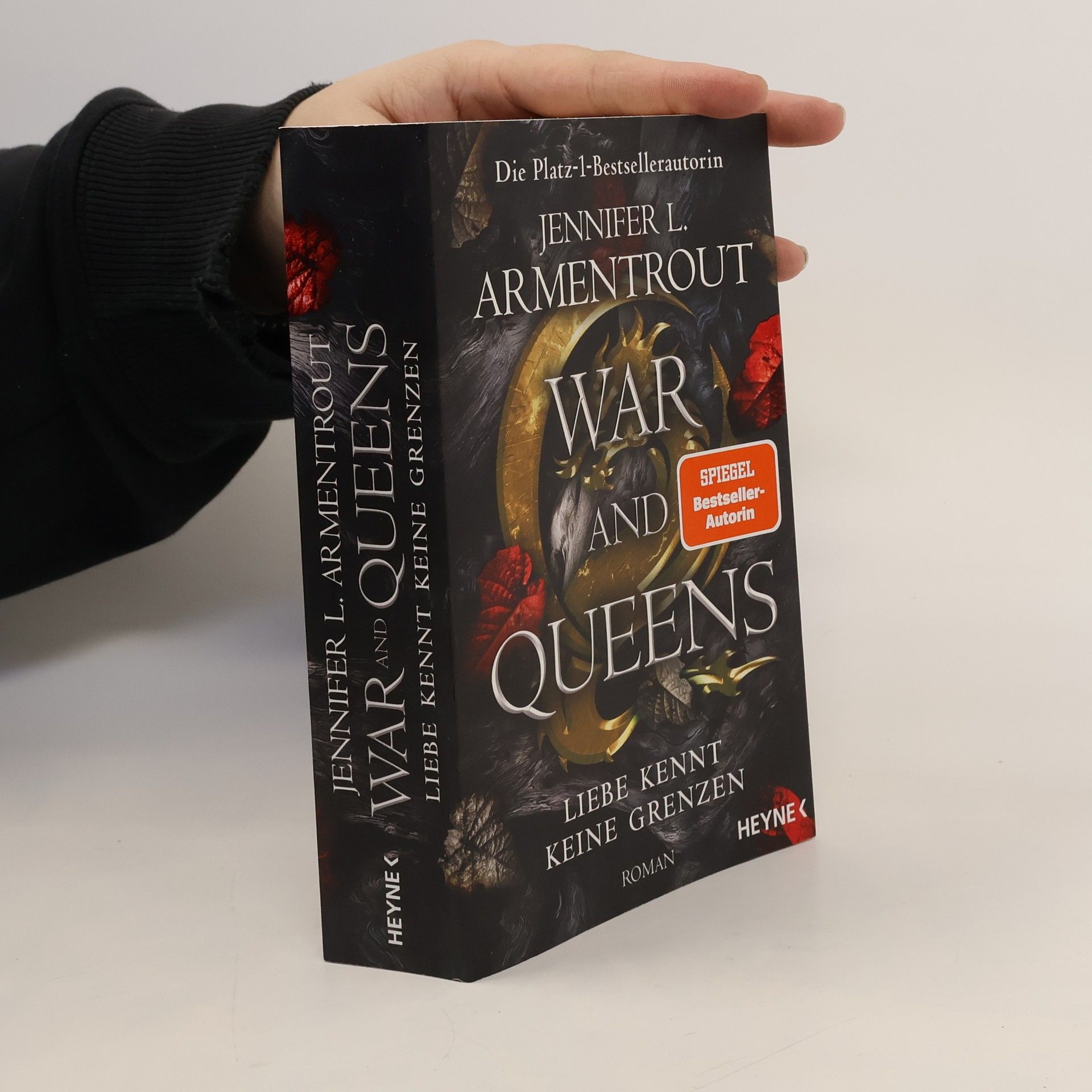 Jennifer Armentrout War and Queens