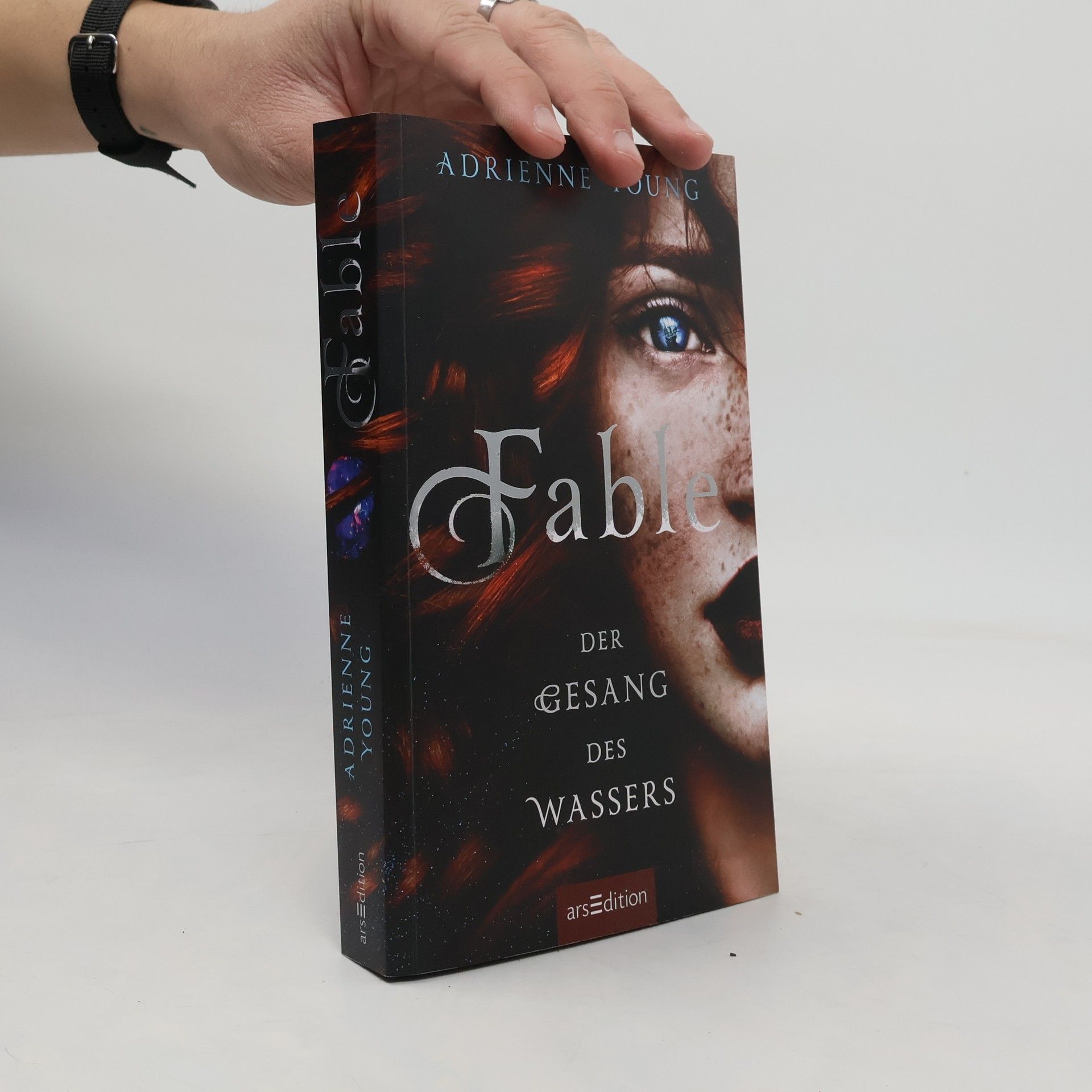Adrienne Young Fable - Der Gesang des Wassers (Fable 1)