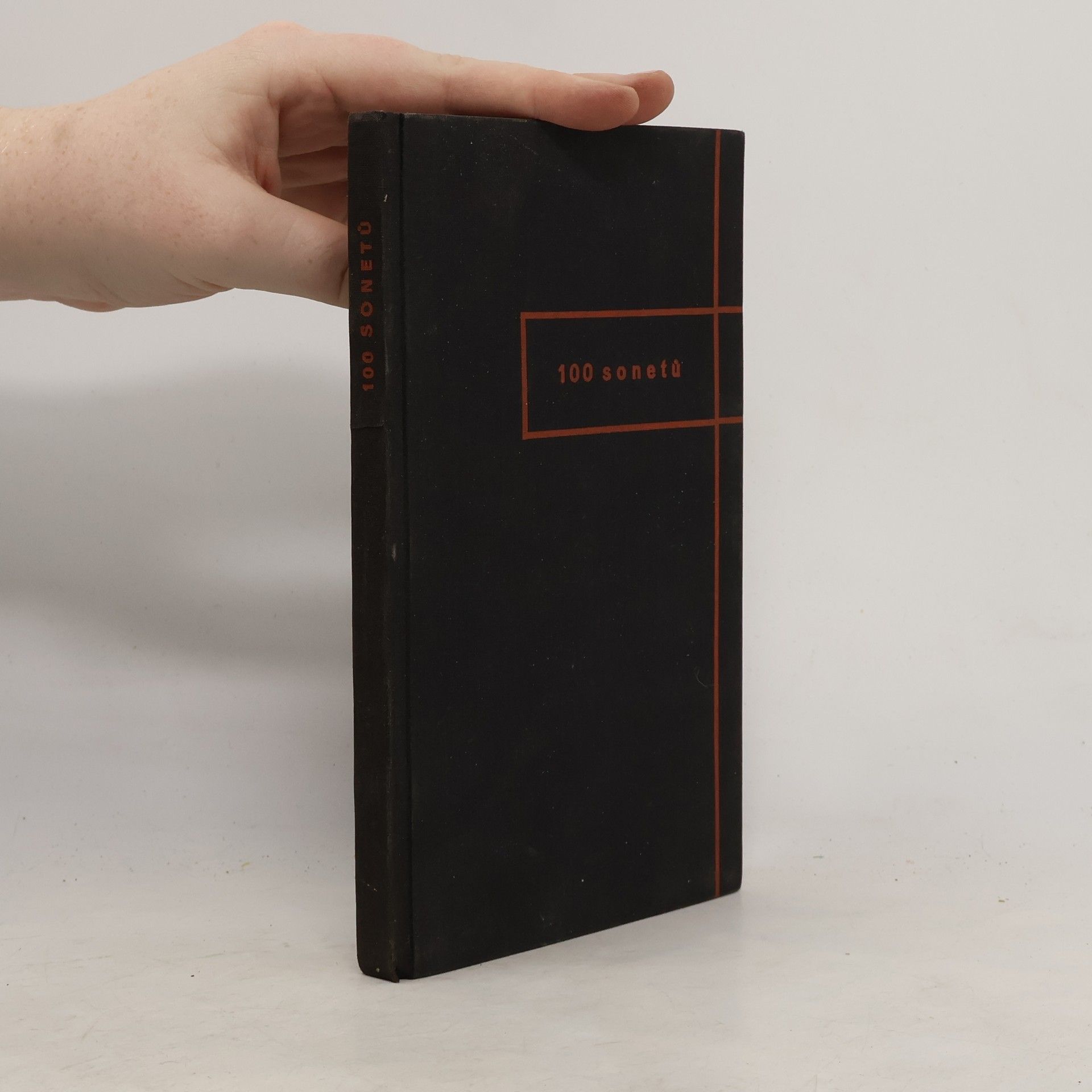 Vítězslav Nezval 100 sonetů zachránkyni věčného studenta Roberta Davida