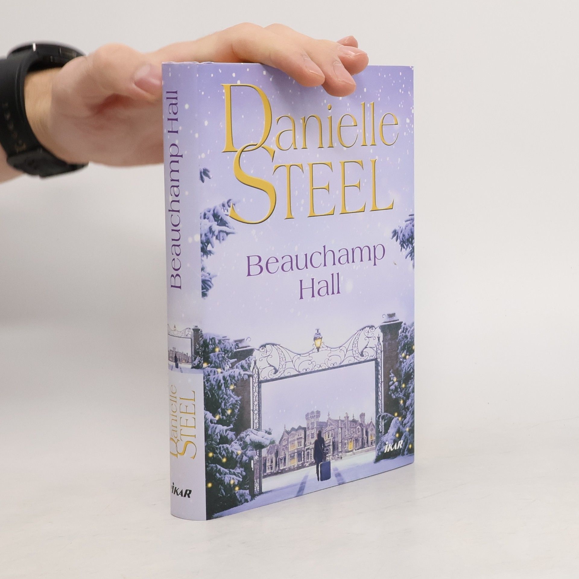 Danielle Steel Beauchamp Hall