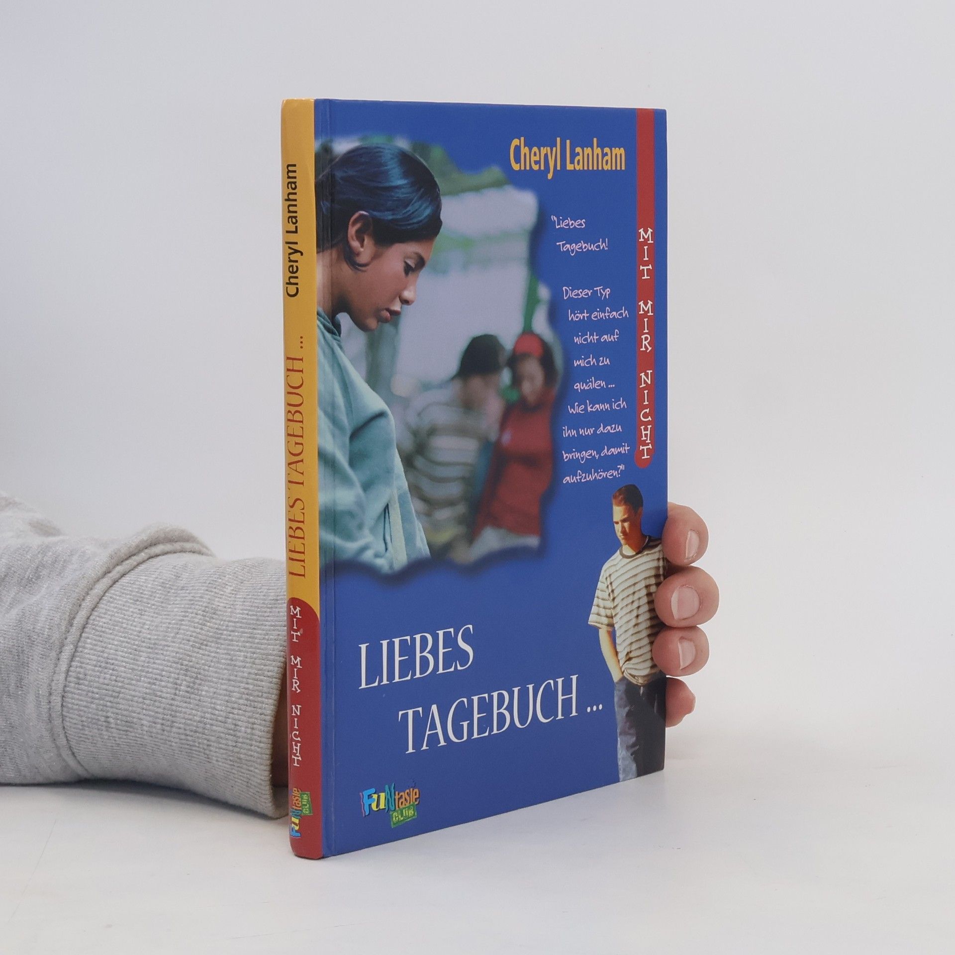 Liebes Tagebuch... Mit mir nicht - Dieser Typ hört einfach nicht auf, mich zu quälen.