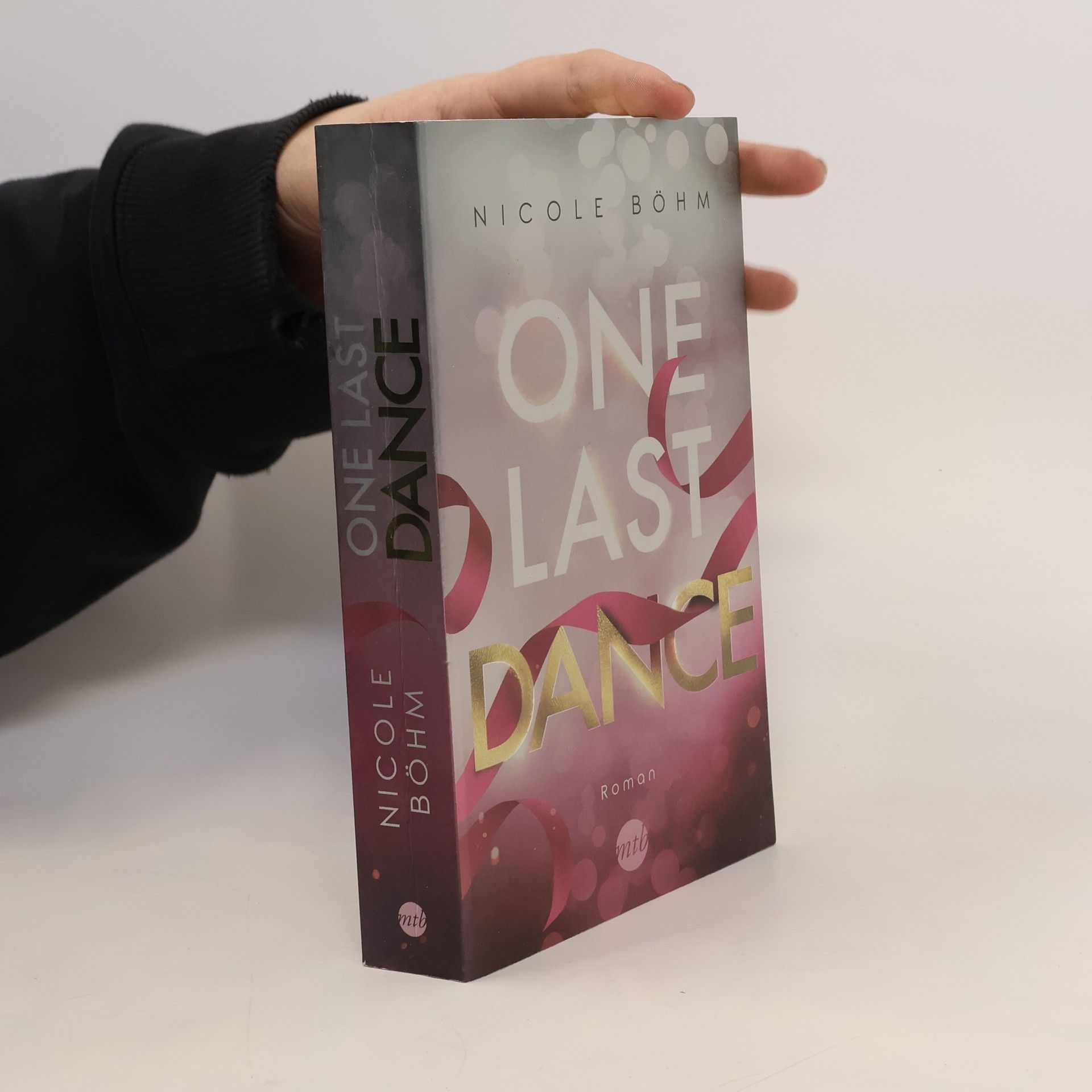 Nicole Böhm One Last Dance