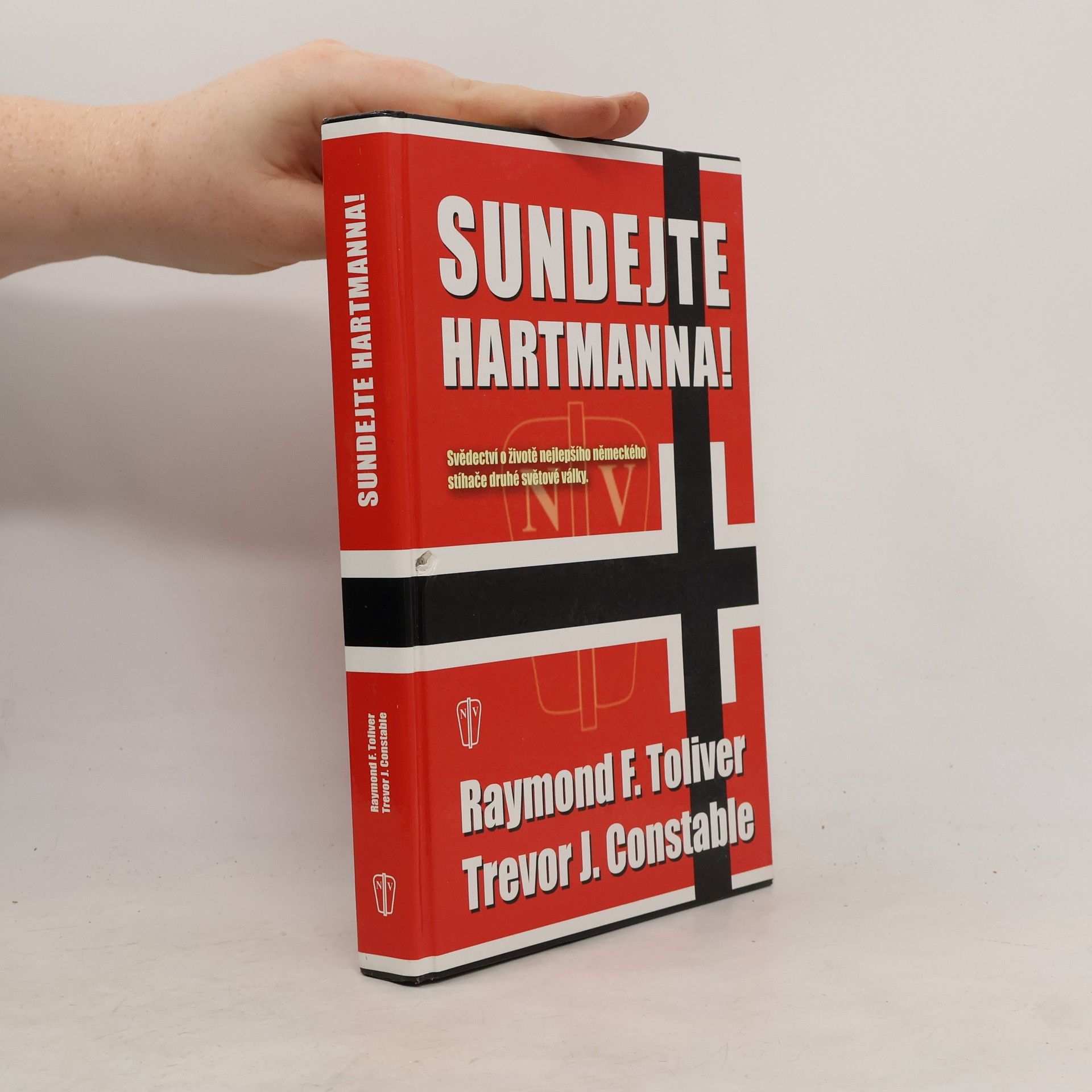 Raymond F. Toliver Sundejte Hartmanna!