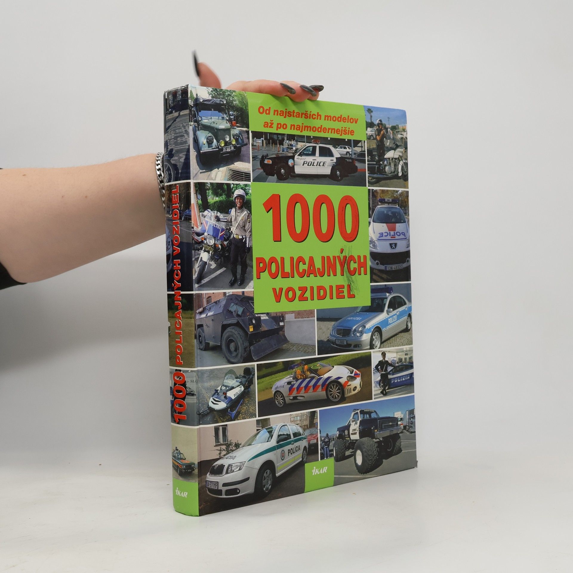 Autorenkollektiv 1000 policajných vozidiel