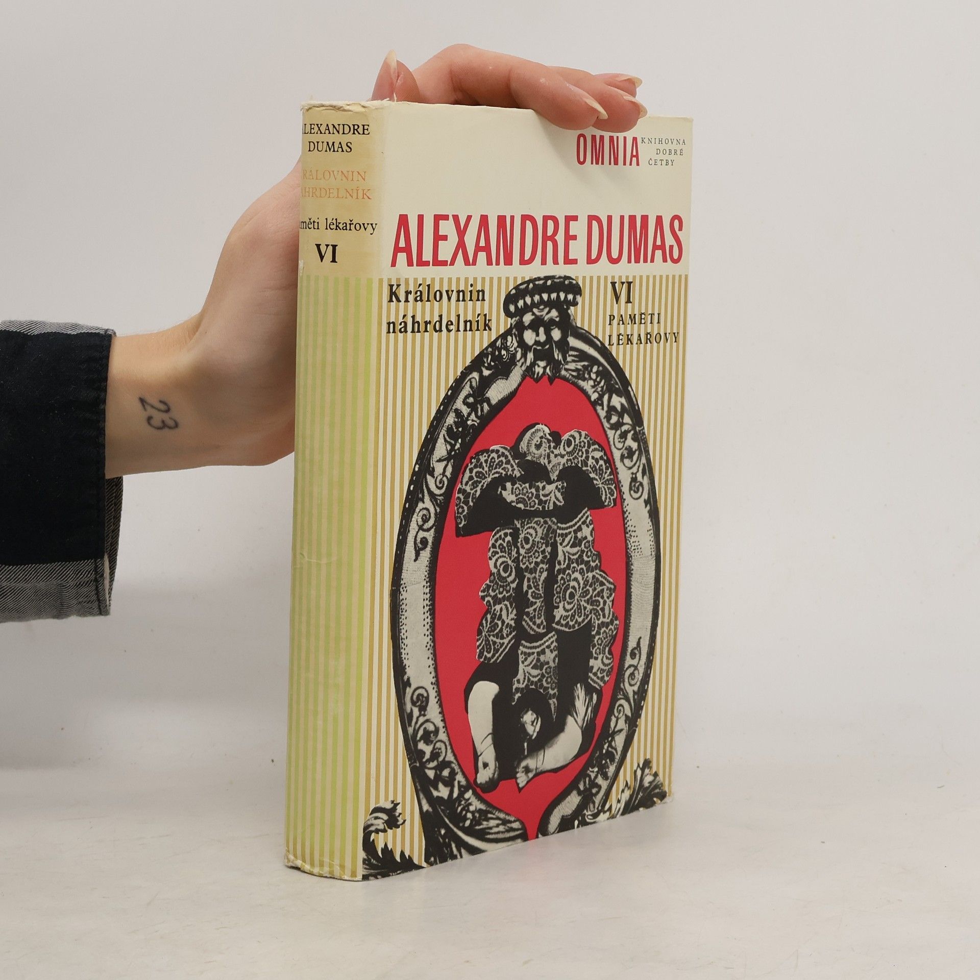 Alexandre Dumas Paměti lékařovi. Královnin náhrdelník II.