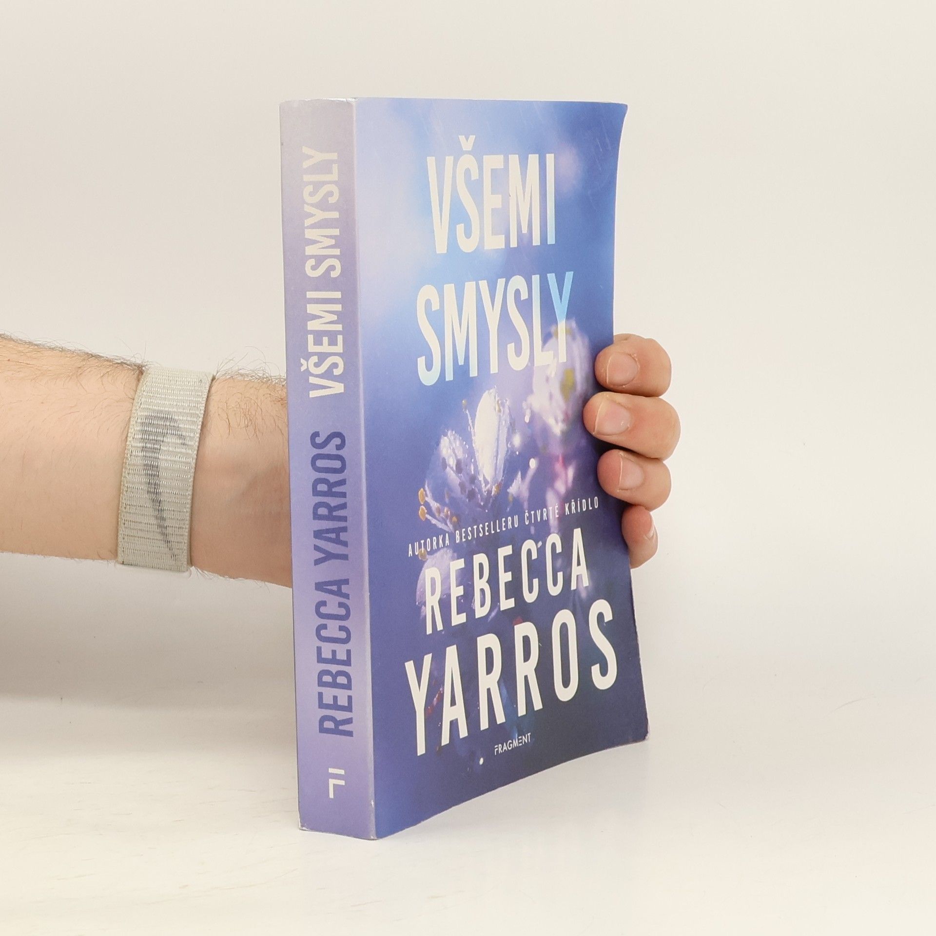 Rebecca Yarros Všemi smysly
