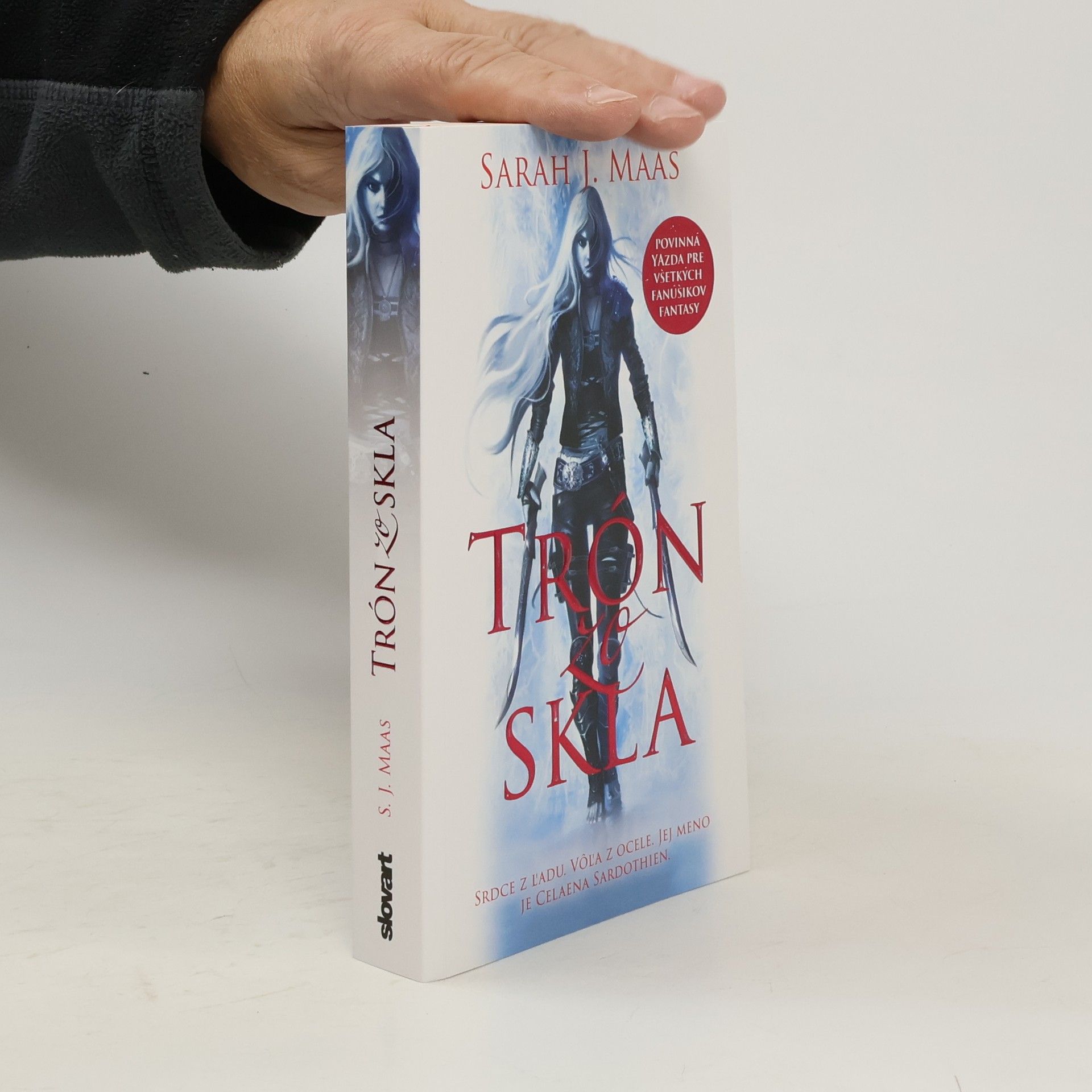 Sarah J. Maas Trón zo skla