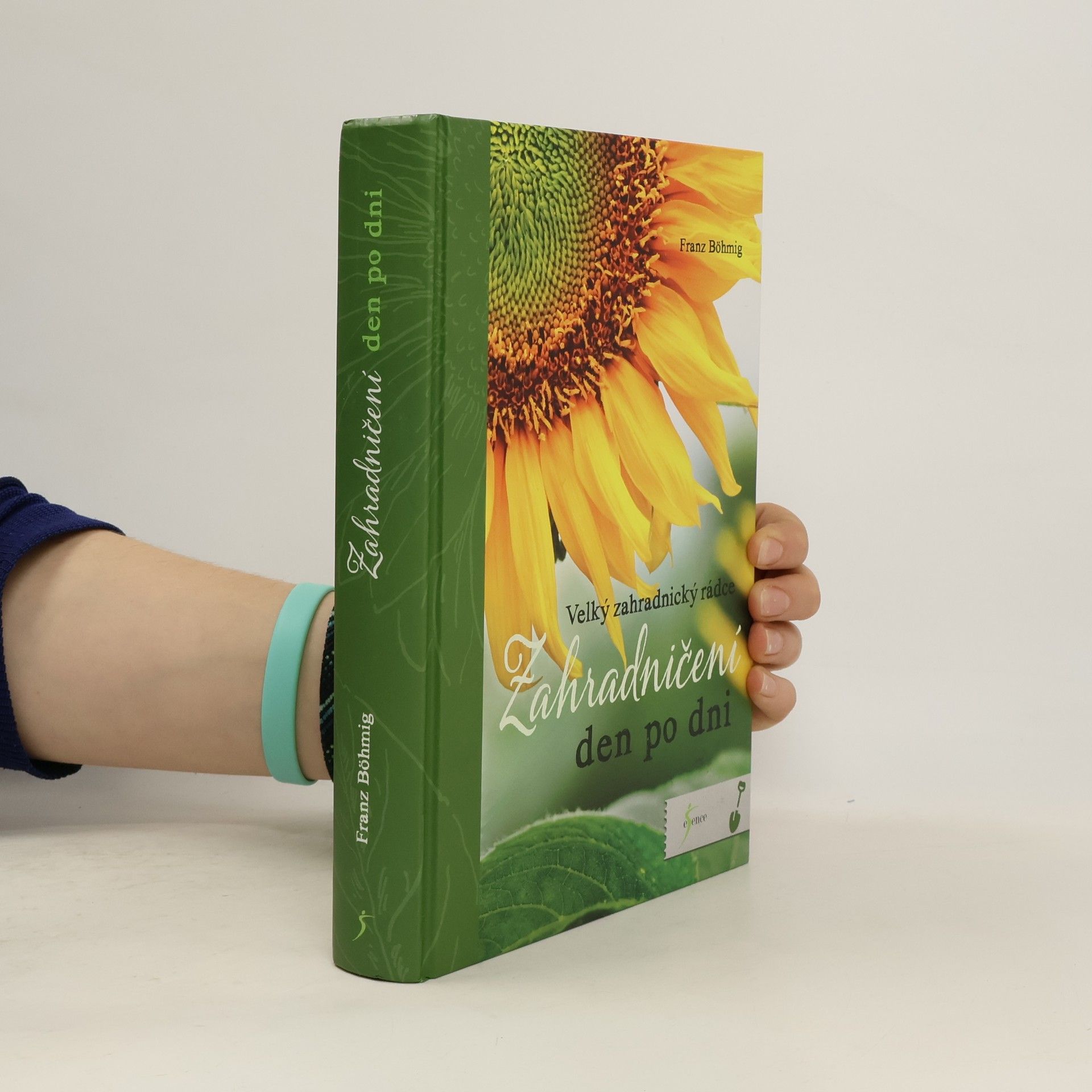 Zahradničení den po dni : velký zahradnický rádce : 1686 rad, 532 kreseb