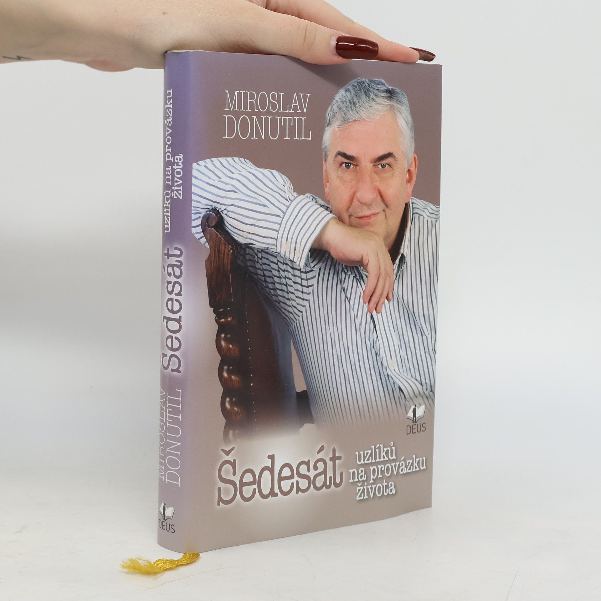 Šedesát uzlíků na provázku života