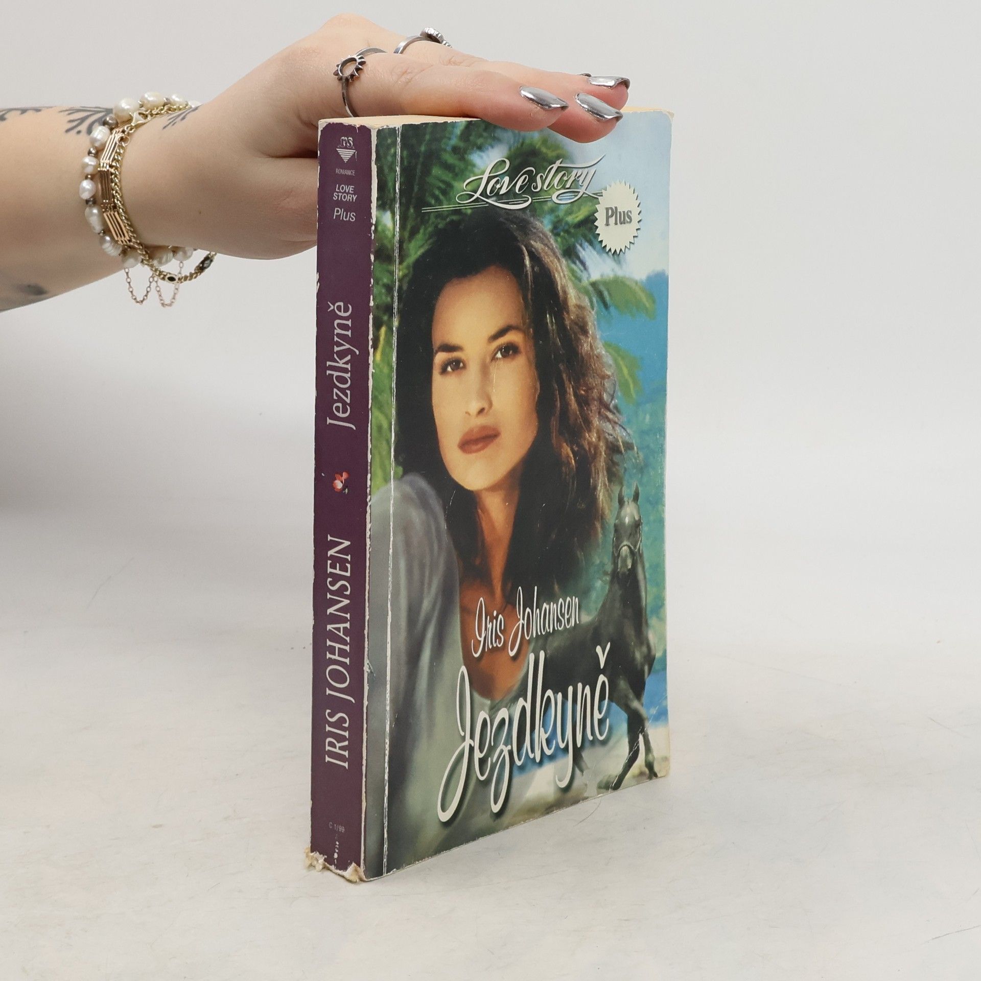 Iris Johansen Jezdkyně