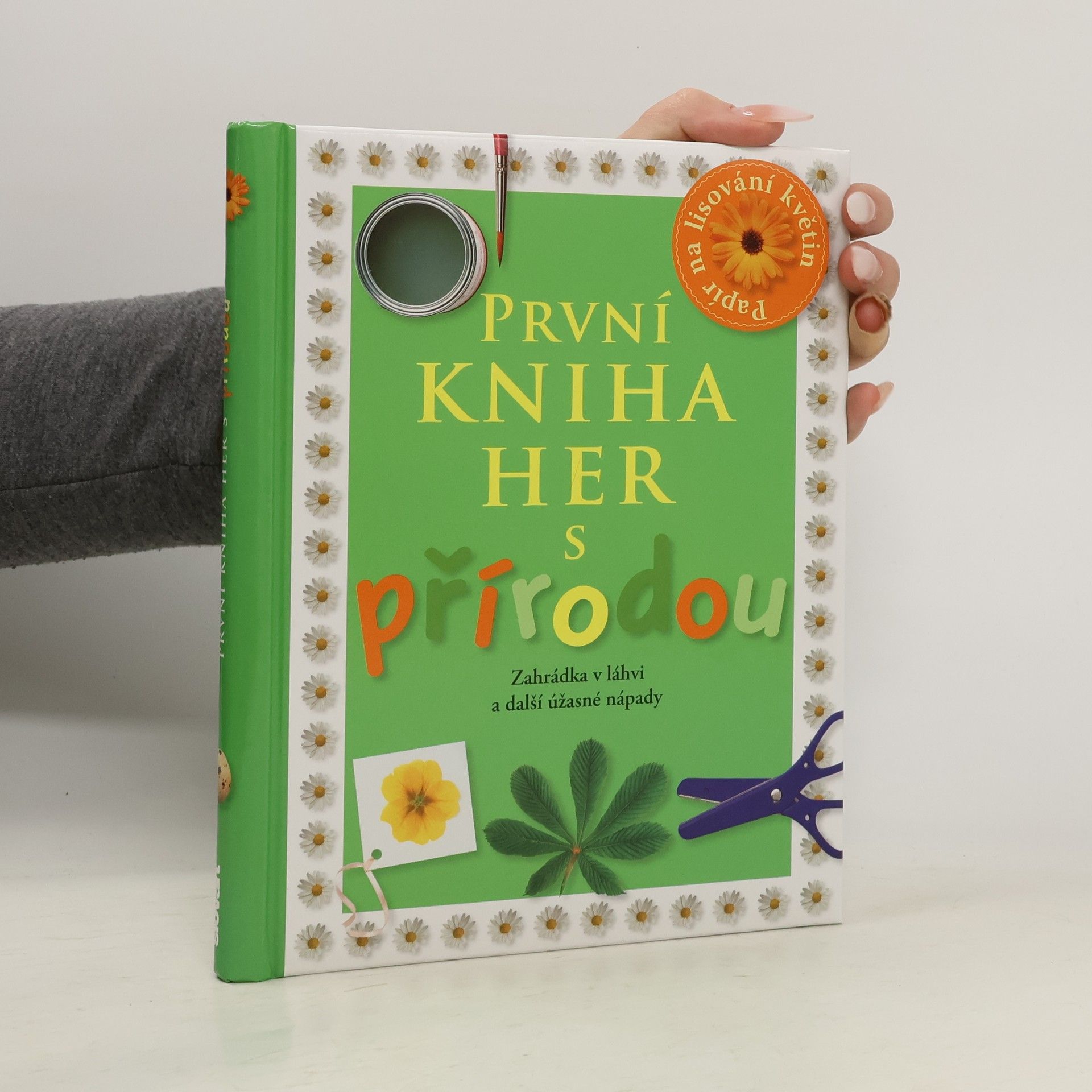 Angela Wilkes První kniha her s přírodou