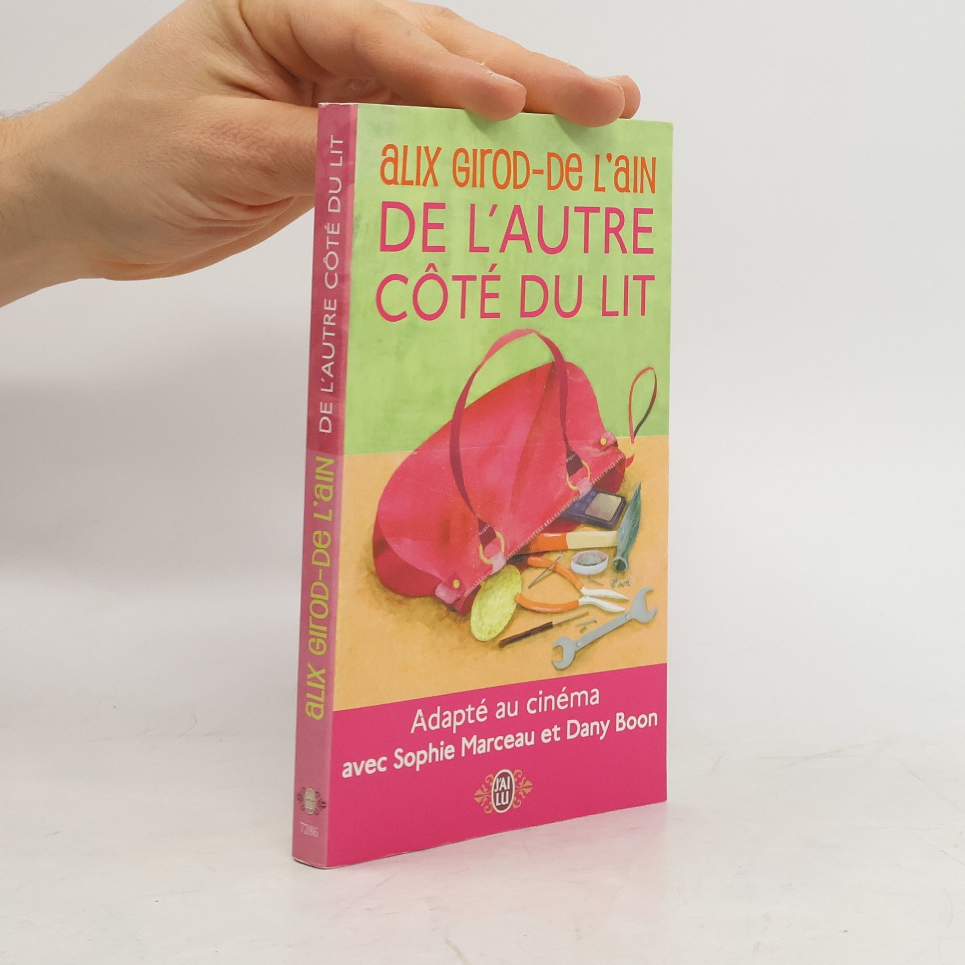 De l'autre côté du lit
