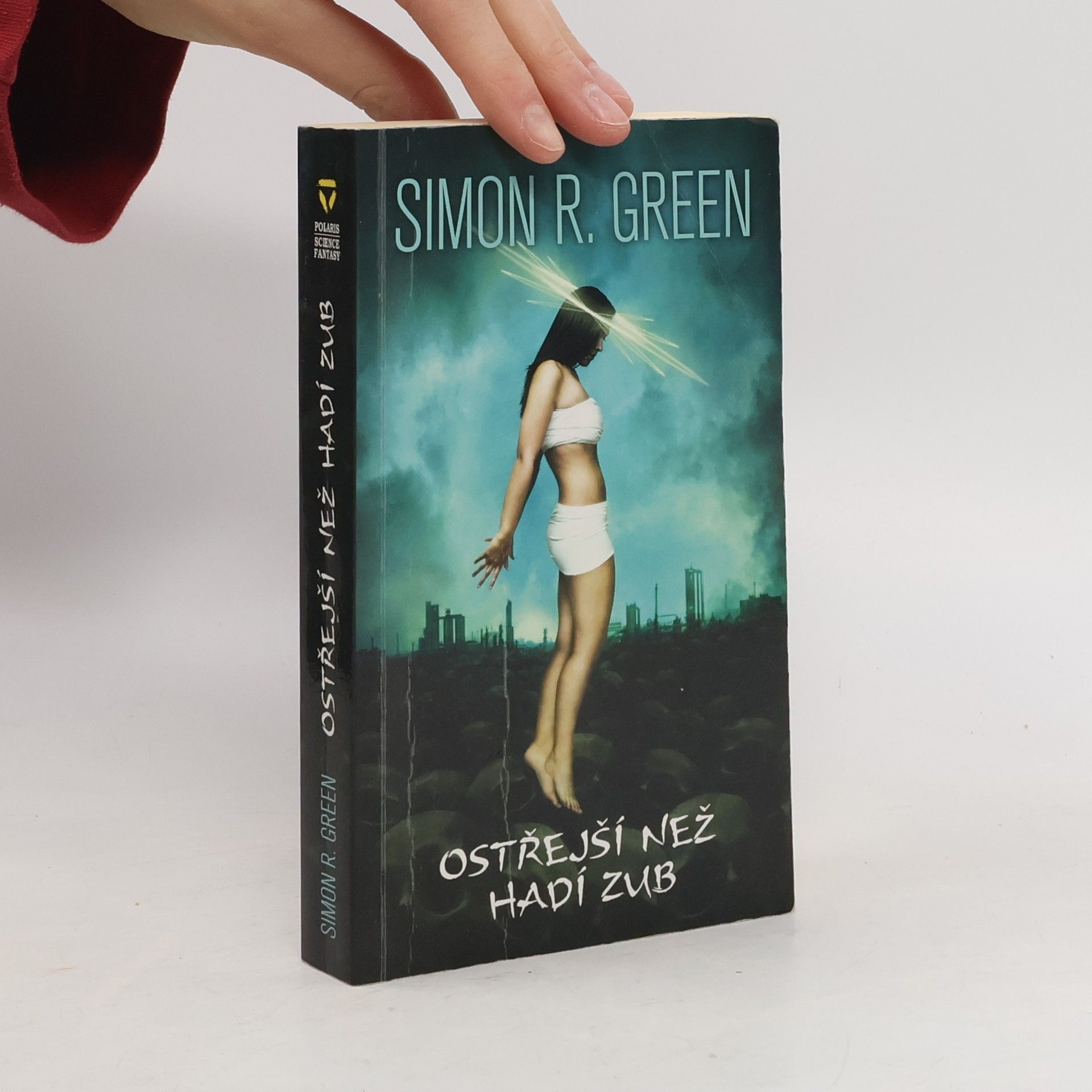 Ostřejší než hadí zub