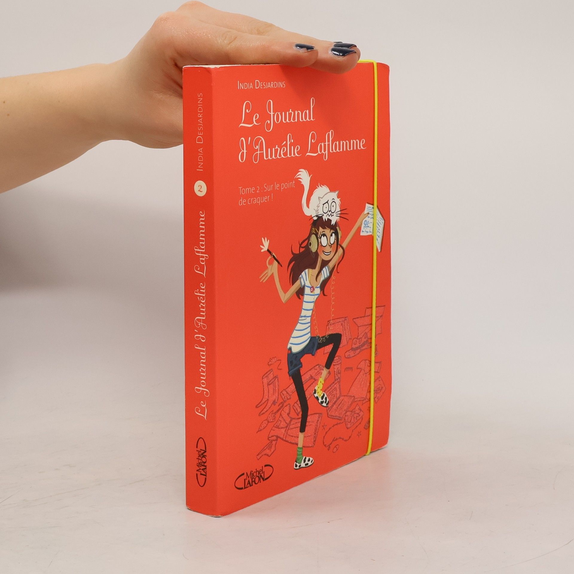 India Desjardins Sur le point de craquer !