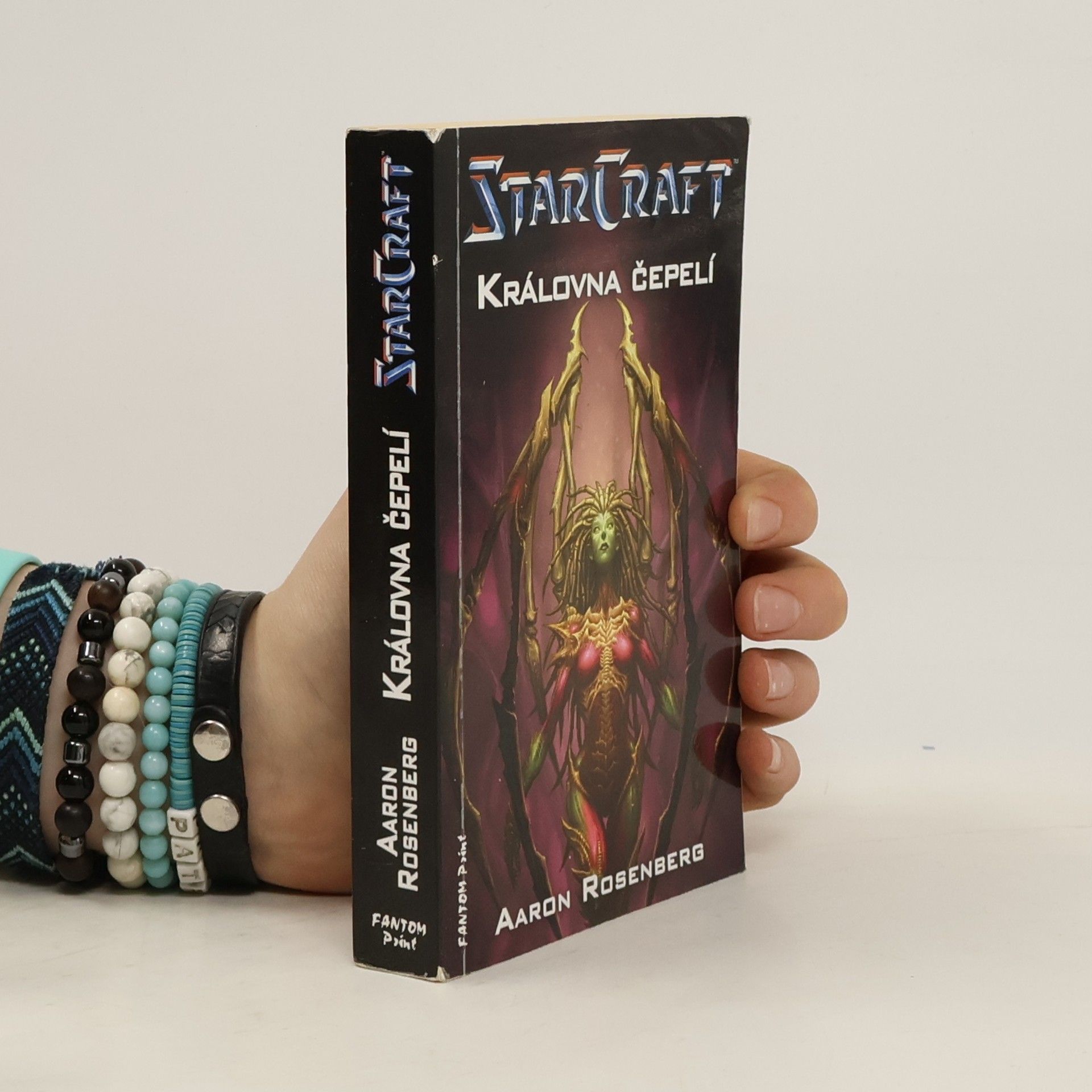 Aaron Rosenberg StarCraft. Královna čepelí