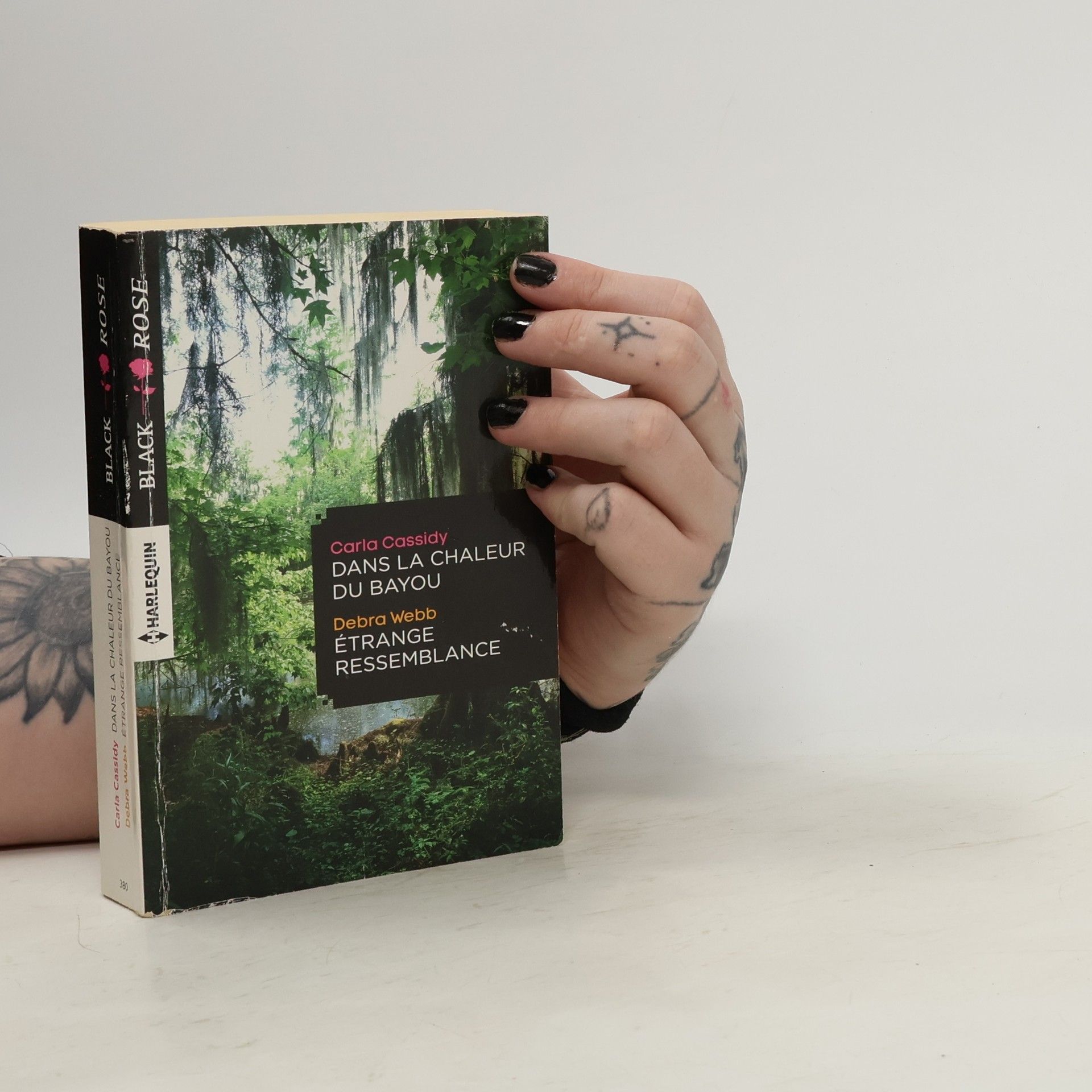 Carla Cassidy Black Rose - 380: Dans la chaleur du bayou - Étrange ressemblance
