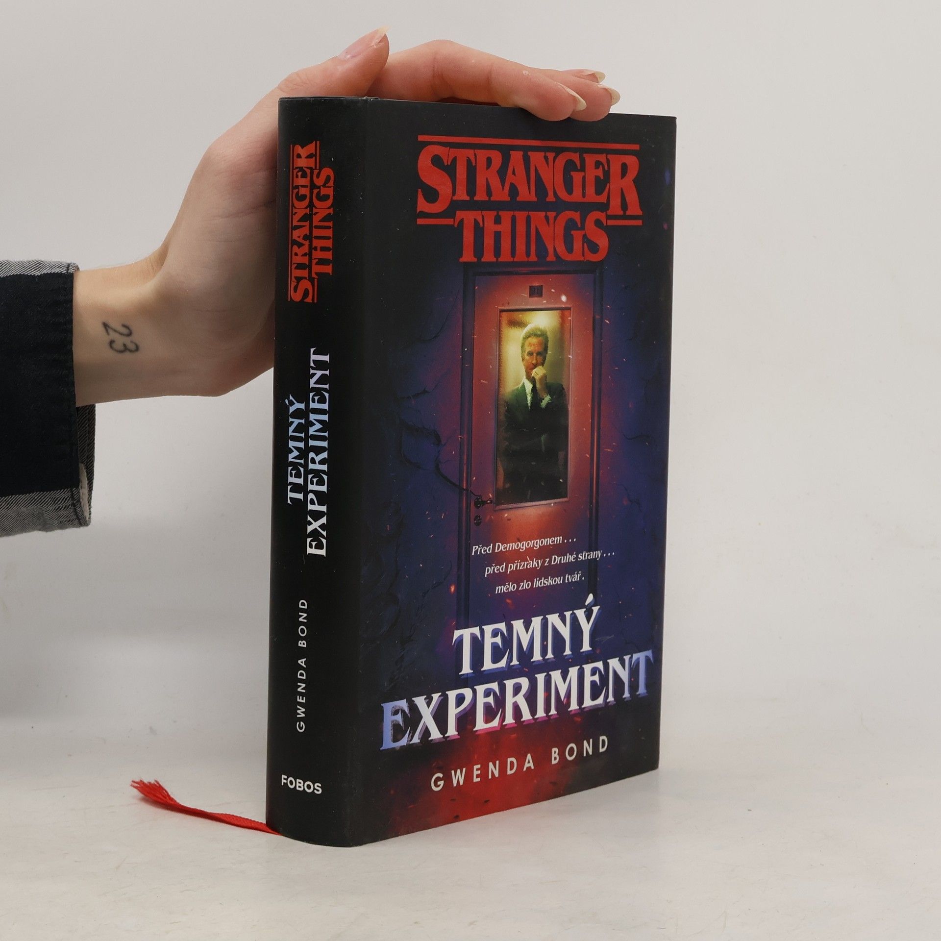 Gwenda Bond Stranger Things. Temný experiment