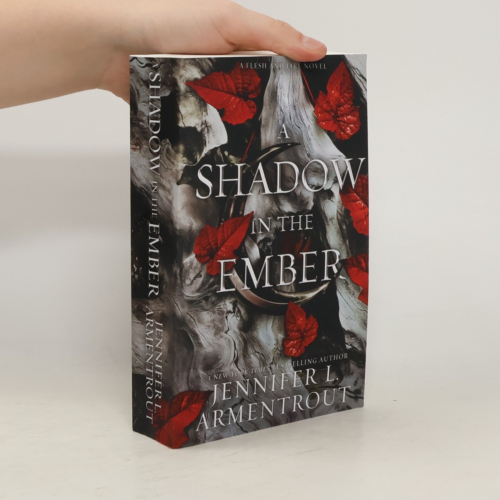 Jennifer L. Armentrout A Shadow In The Ember