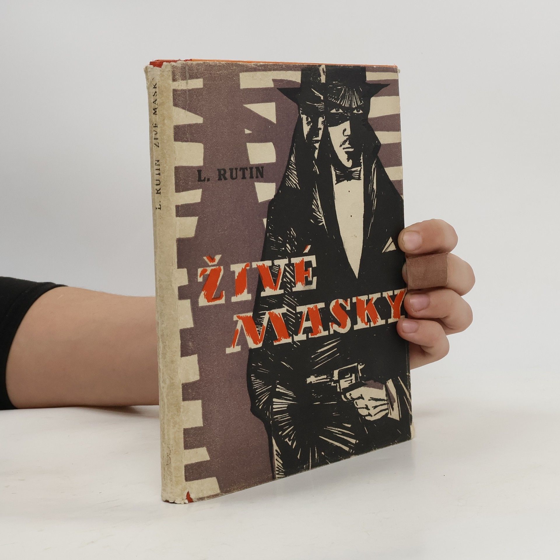 L. Rutin Živé masky