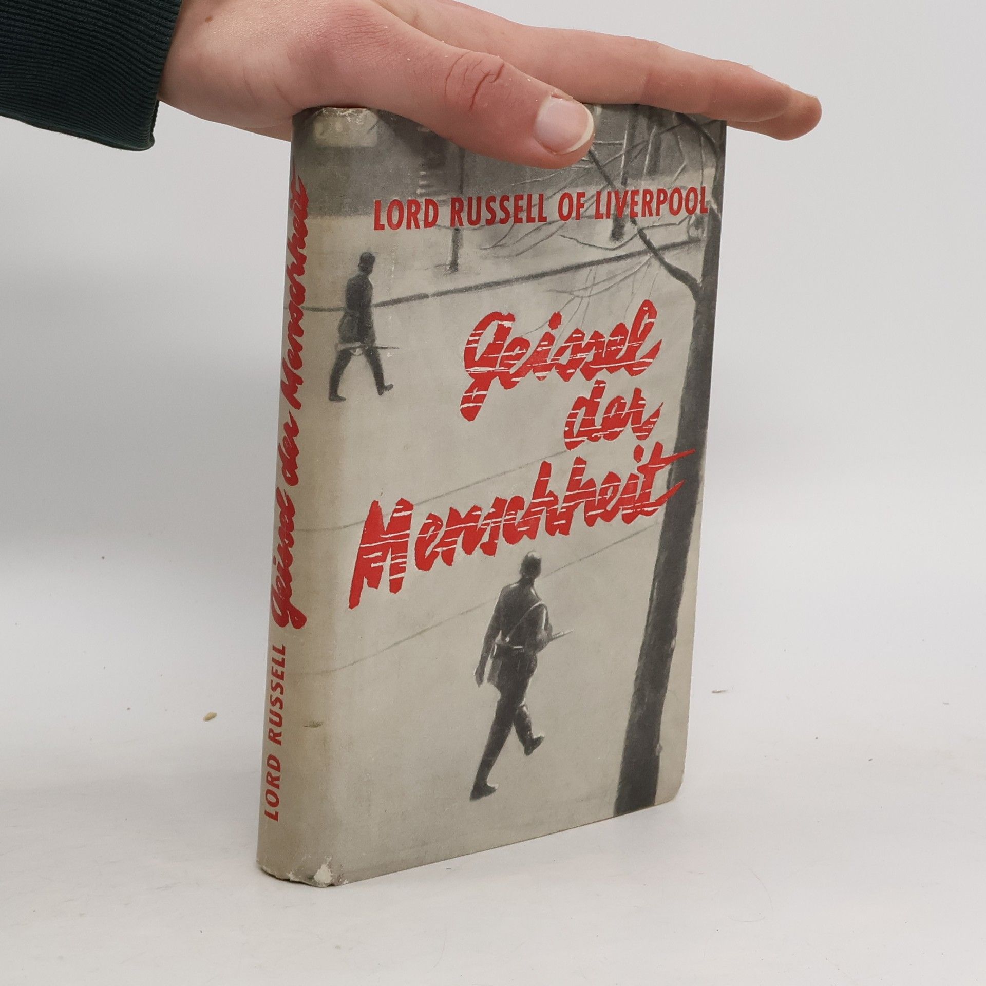 Edward Russell, 2. Baron Russell of Liverpool Geissel der Menschheit