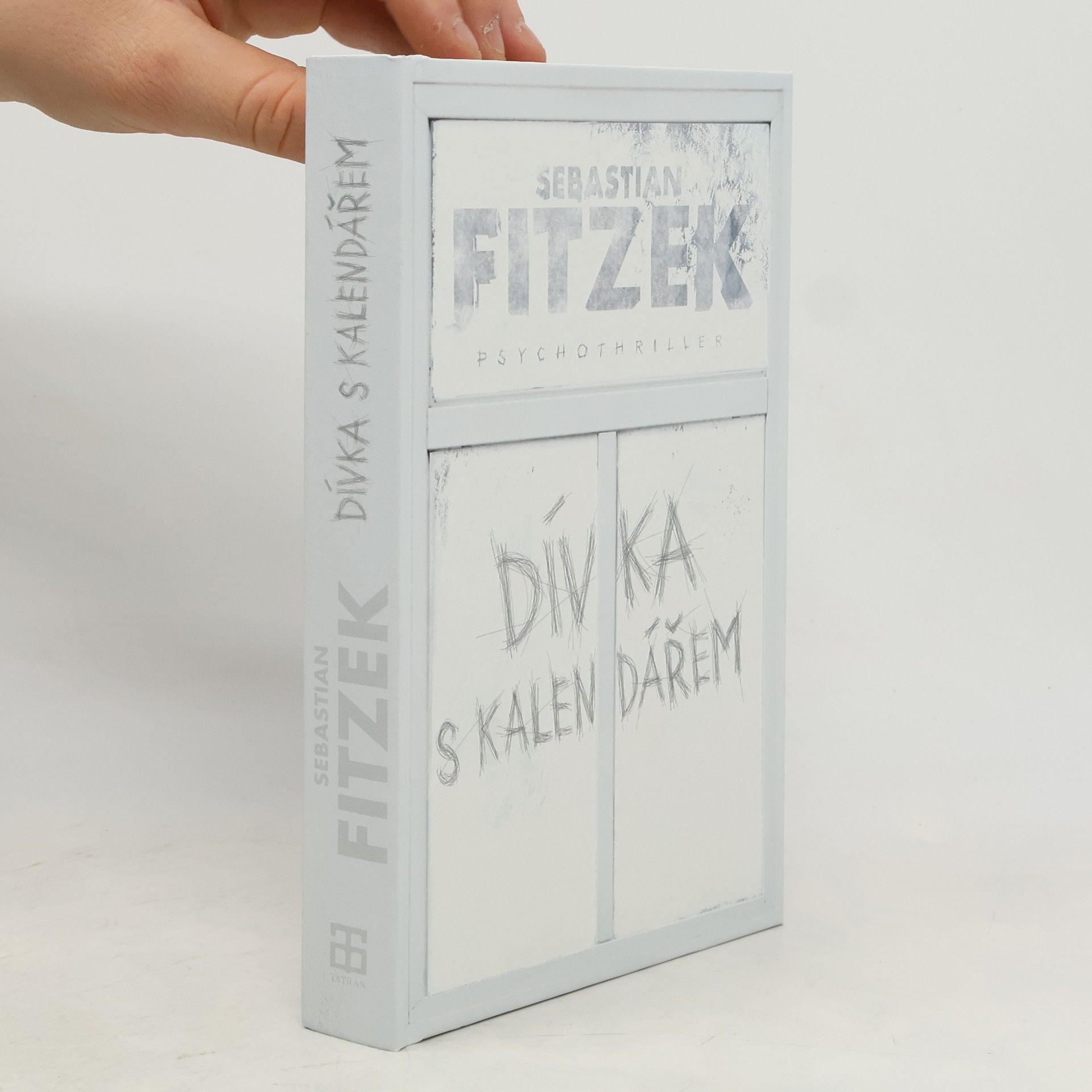 Dívka s kalendářem