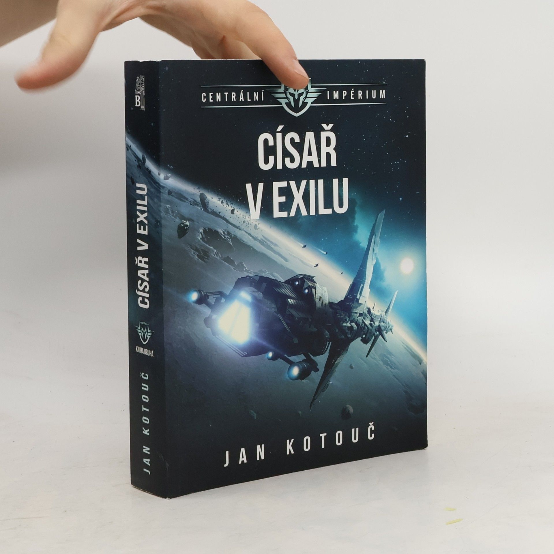 Centrální impérium 2 - Císař v exilu