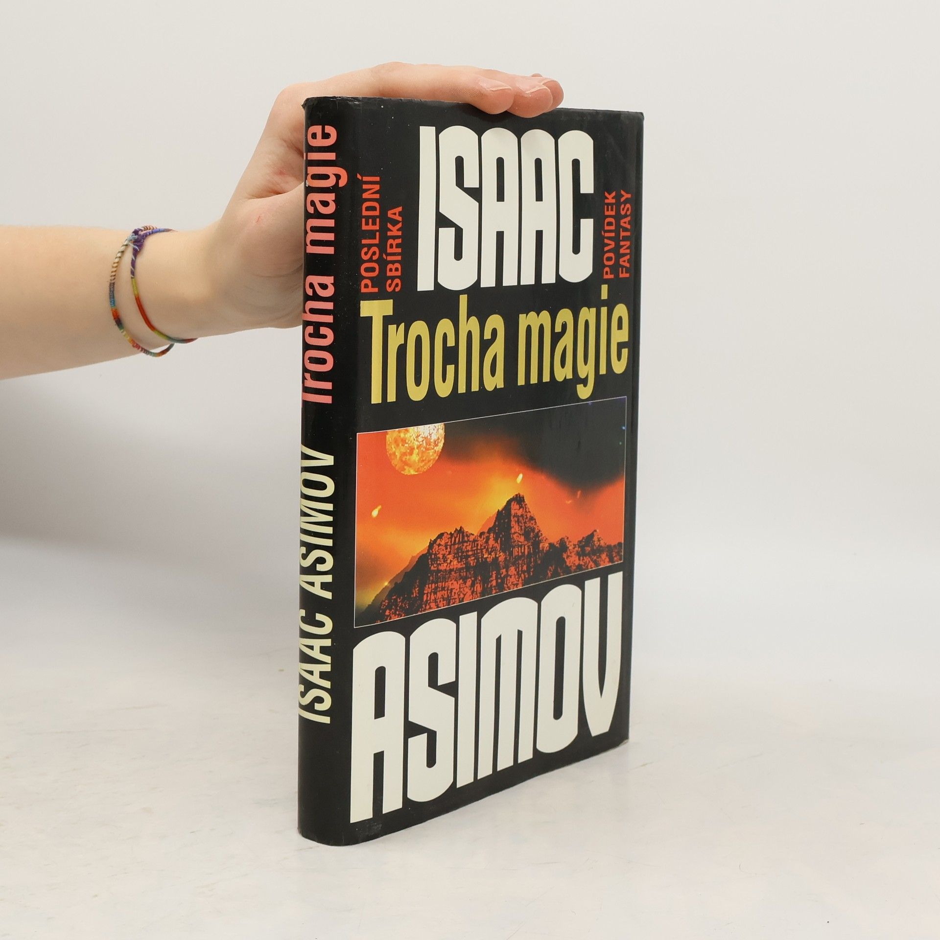 Isaac Asimov Trocha magie