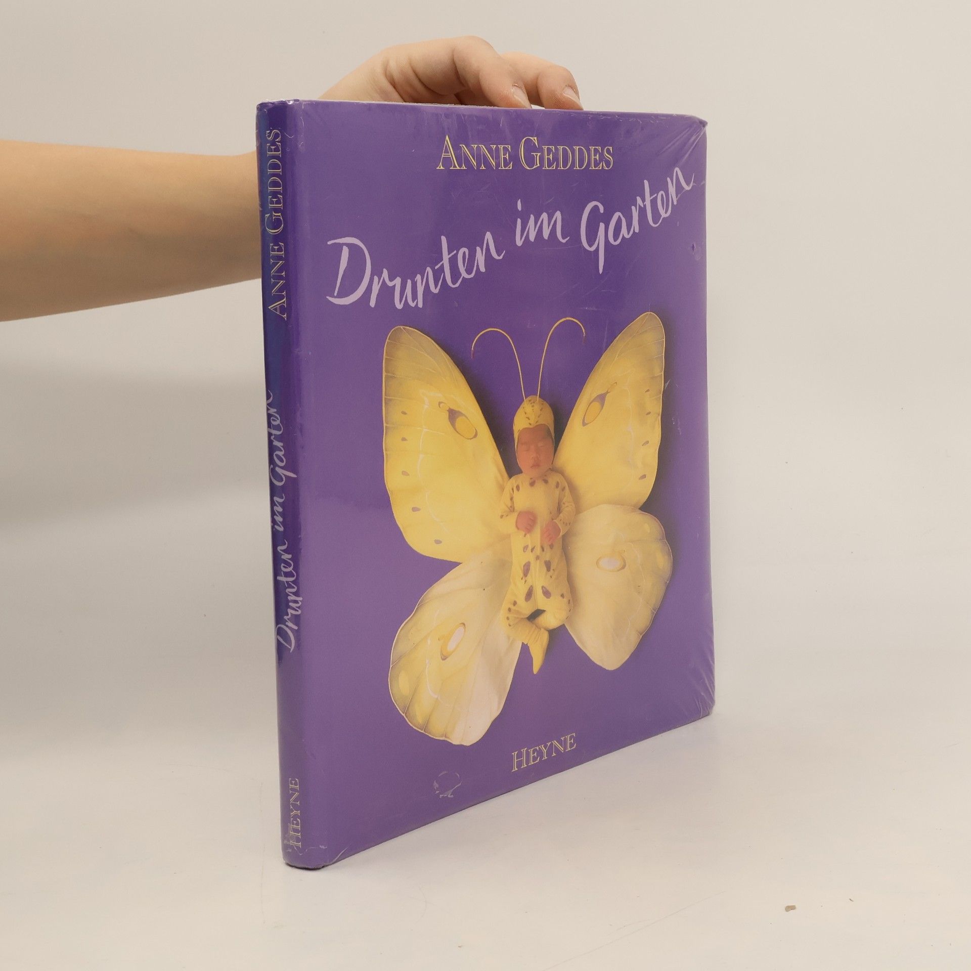 Anne Geddes Drunten im Garten