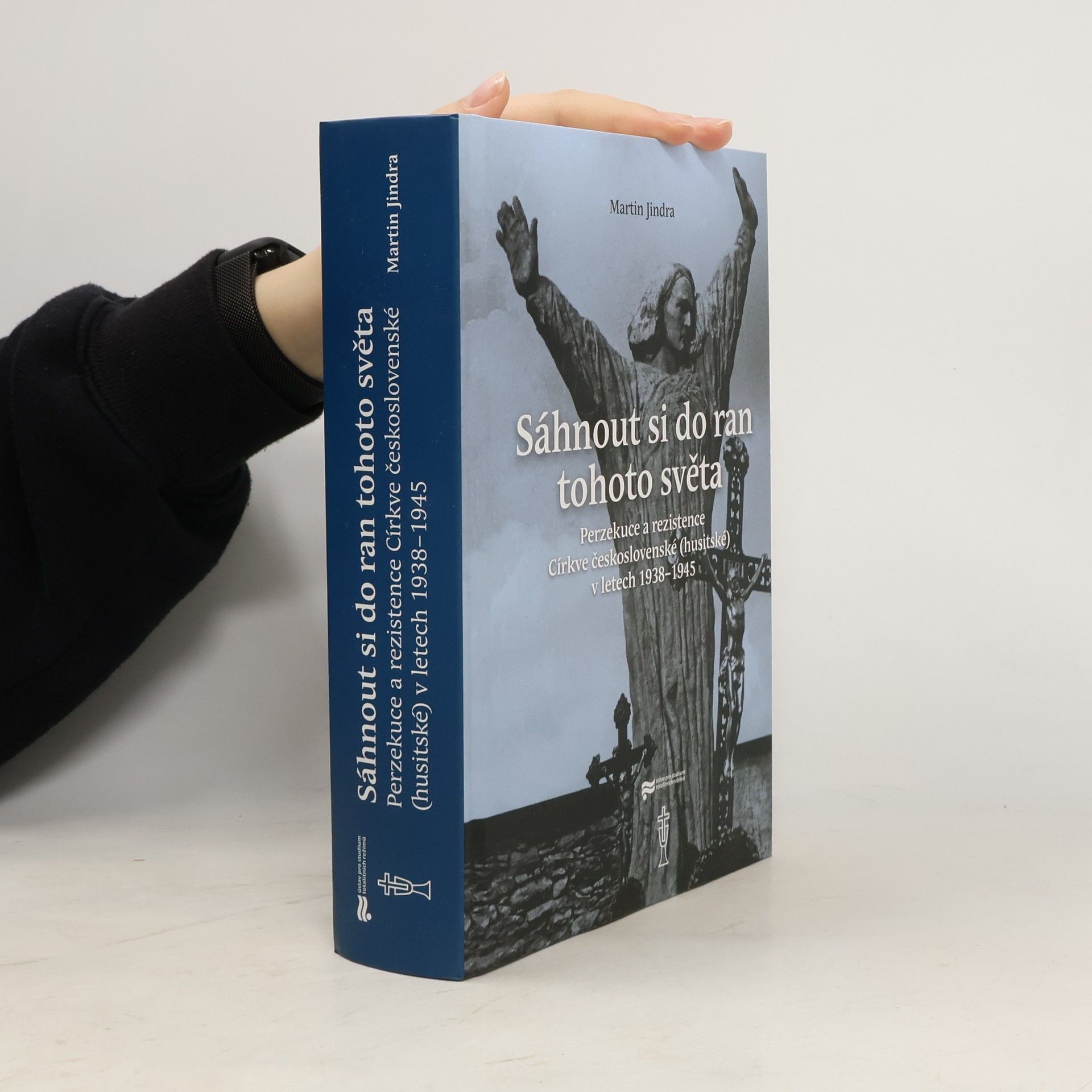 Sáhnout si do ran tohoto světa