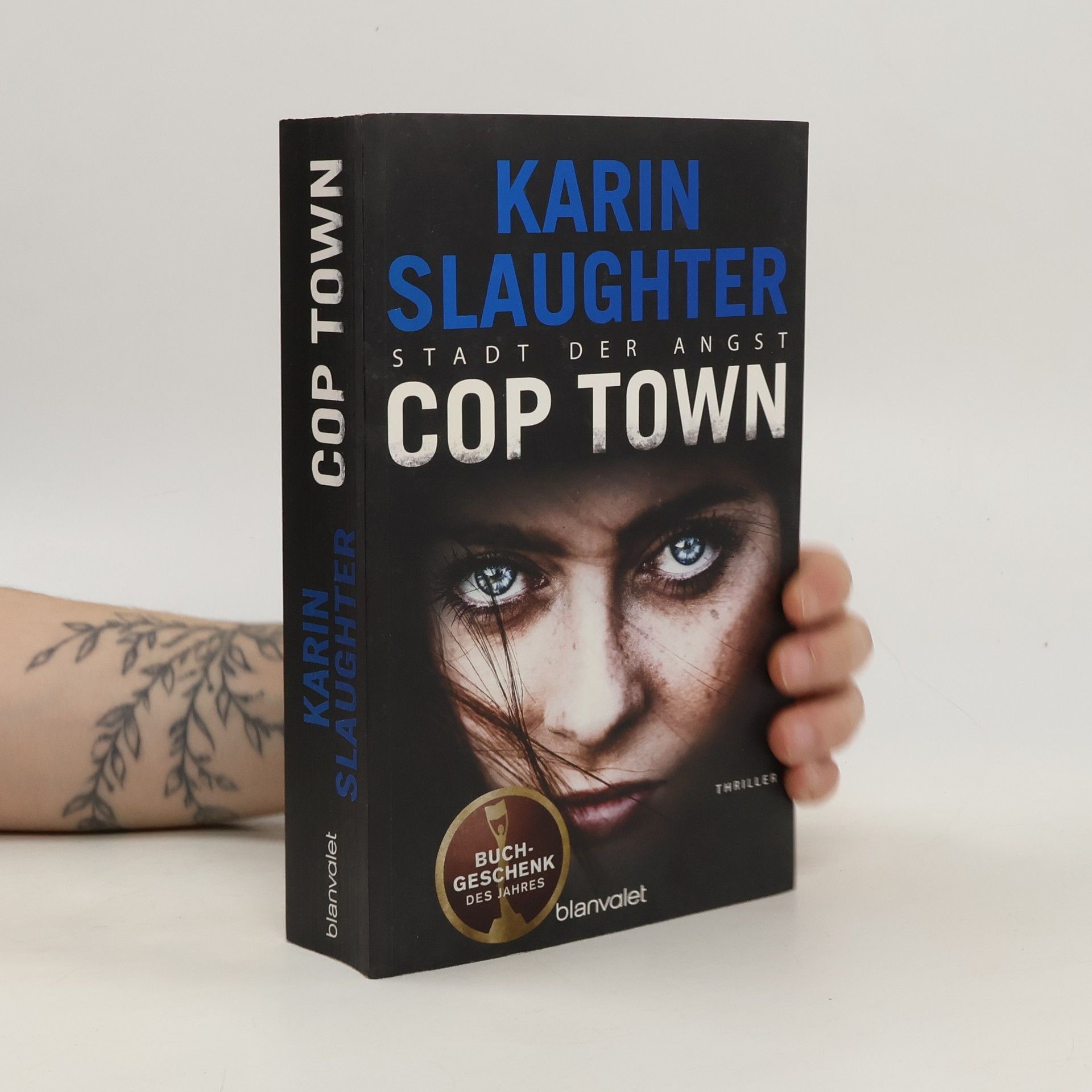 Karin Slaughter Cop town