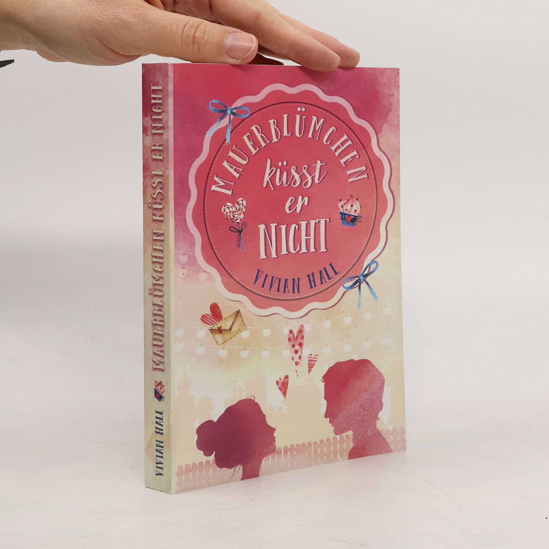 Vivian Hall City Lovers: Mauerblümchen küsst er nicht