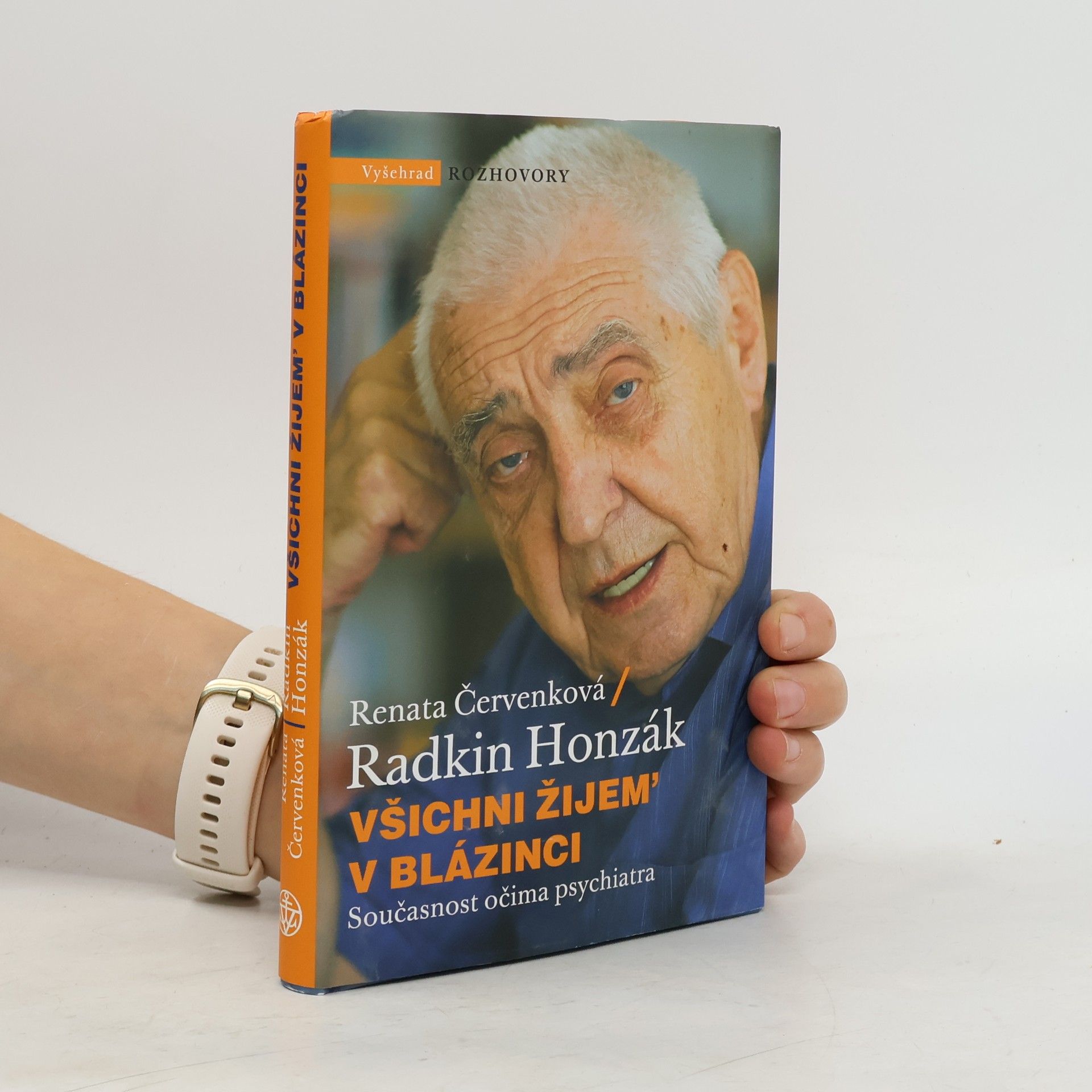 Všichni žijem' v blázinci